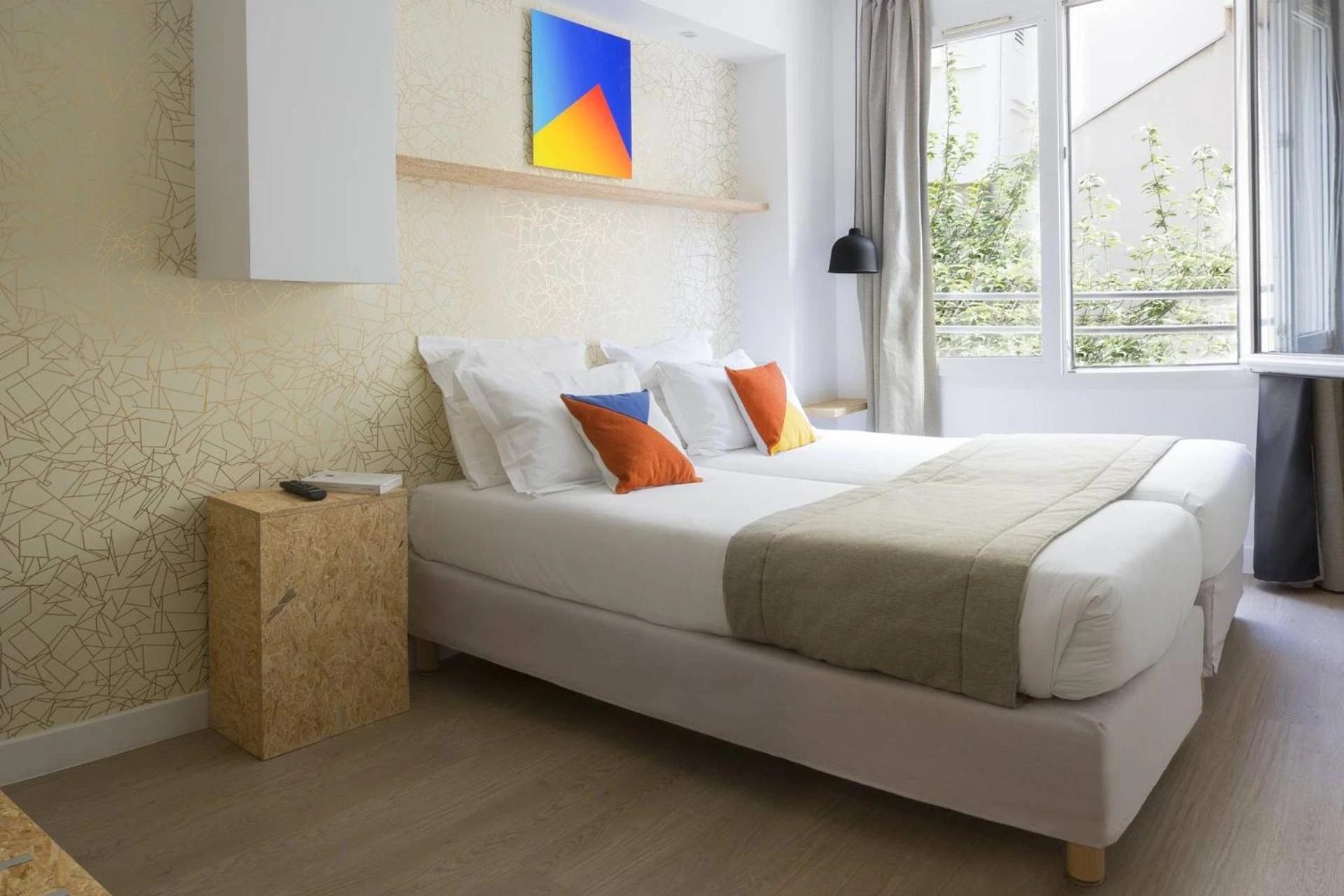 Magnifique chambre pour un séminaire d'entreprise à Hotel Izzy - Issy-les-Moulineaux