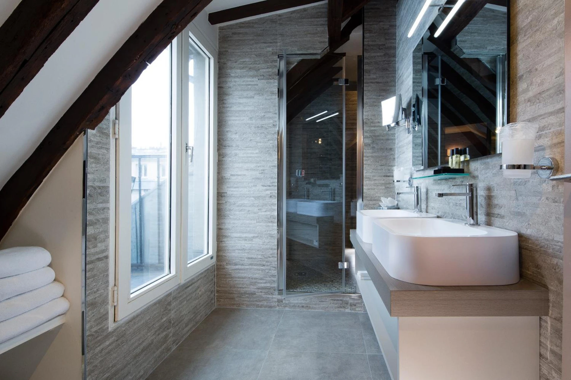 Chambre disponible pour un séminaire d'entreprise à Hôtel Jacques de Molay - Fitness & Sauna - Paris