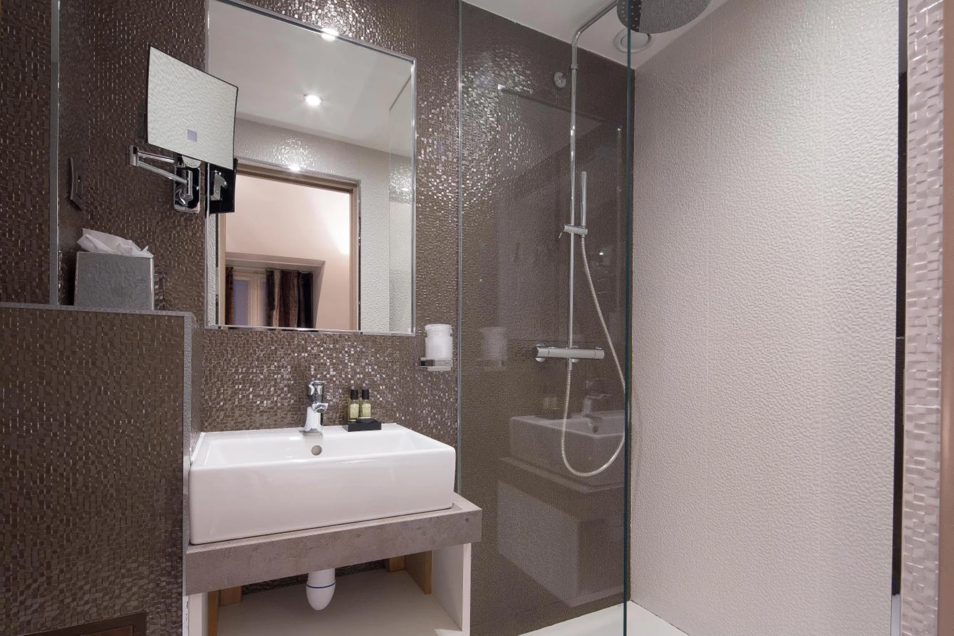 Chambre disponible pour un séminaire d'entreprise à Hôtel Jacques de Molay - Fitness & Sauna - Paris