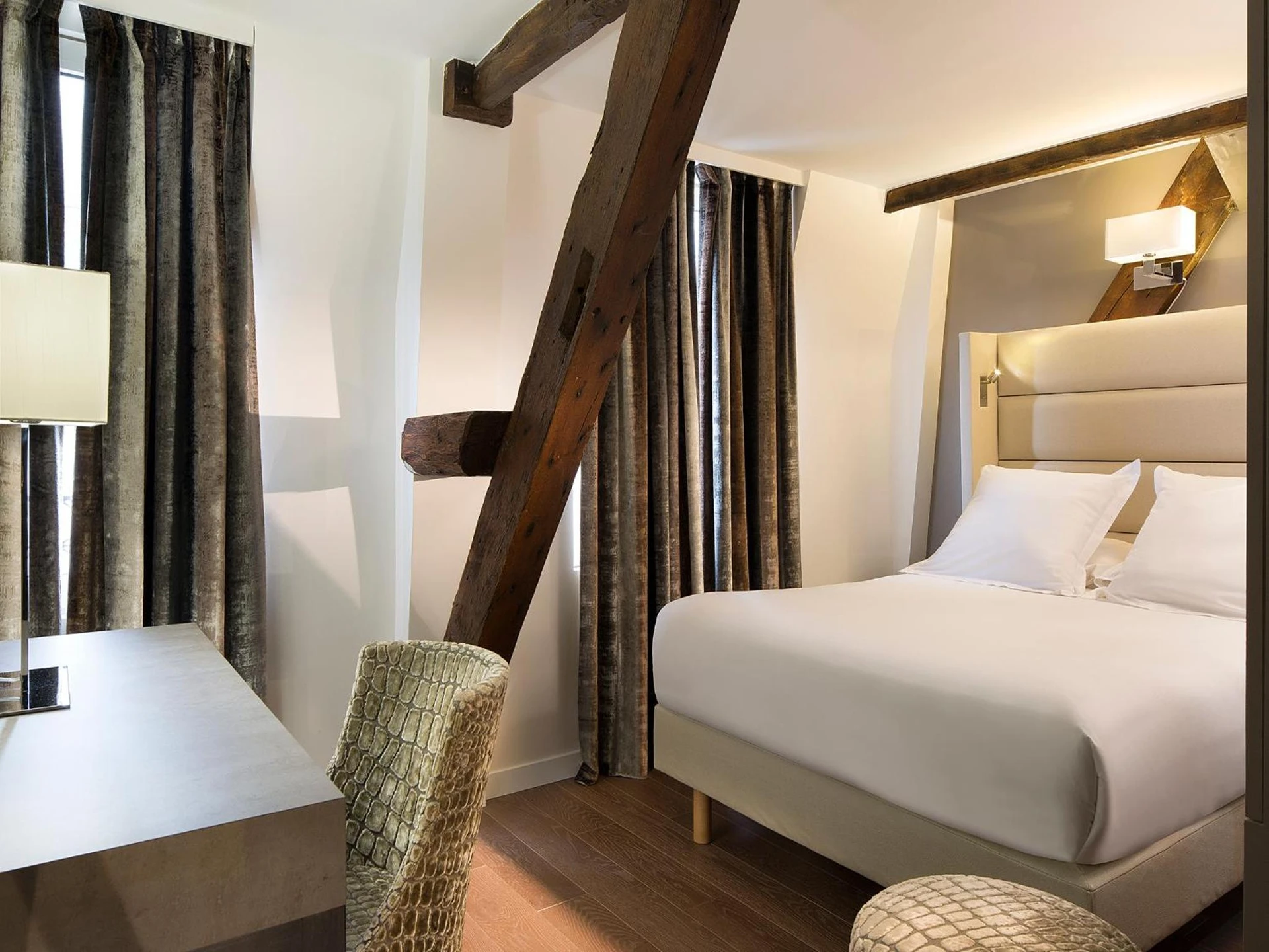 Magnifique chambre pour un séminaire d'entreprise à Hôtel Jacques de Molay - Fitness & Sauna - Paris