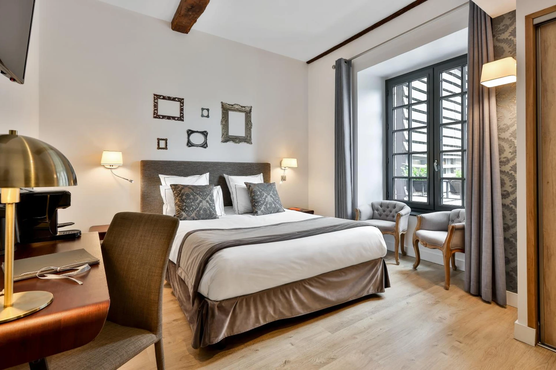 Chambre disponible pour un séminaire d'entreprise à Hôtel Joyet de Maubec - Uzerche