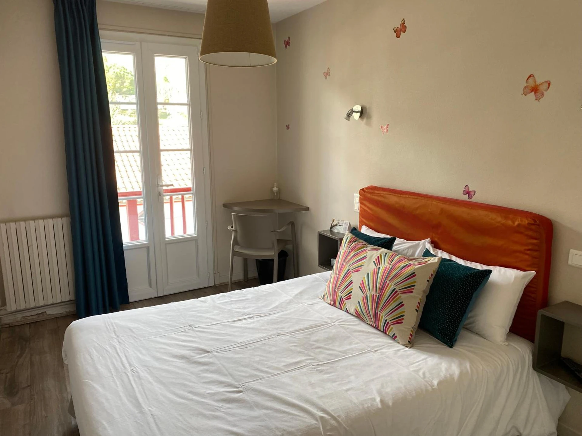 Magnifique chambre pour un séminaire d'entreprise à Hôtel Juantorena - Saint-Étienne-de-Baïgorry