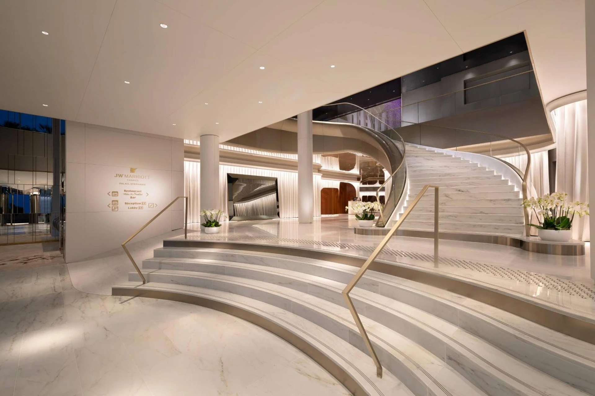 Ambiance de travail pour séminaire d'entreprise à JW Marriott Cannes - Cannes