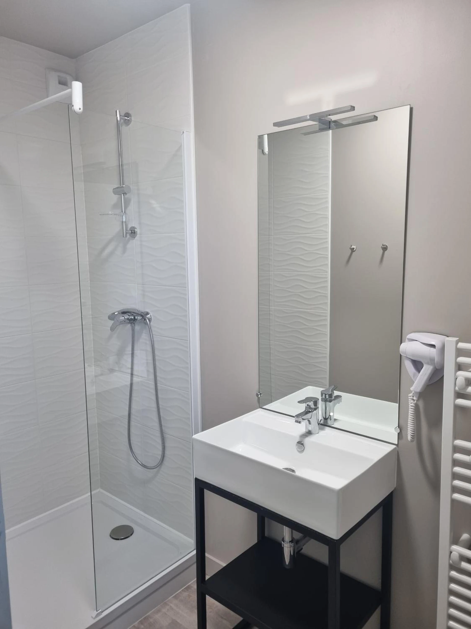 Chambre disponible pour un séminaire d'entreprise à Kyriad Angoulême Nord Champniers- Hôtel & Résidence - Champniers