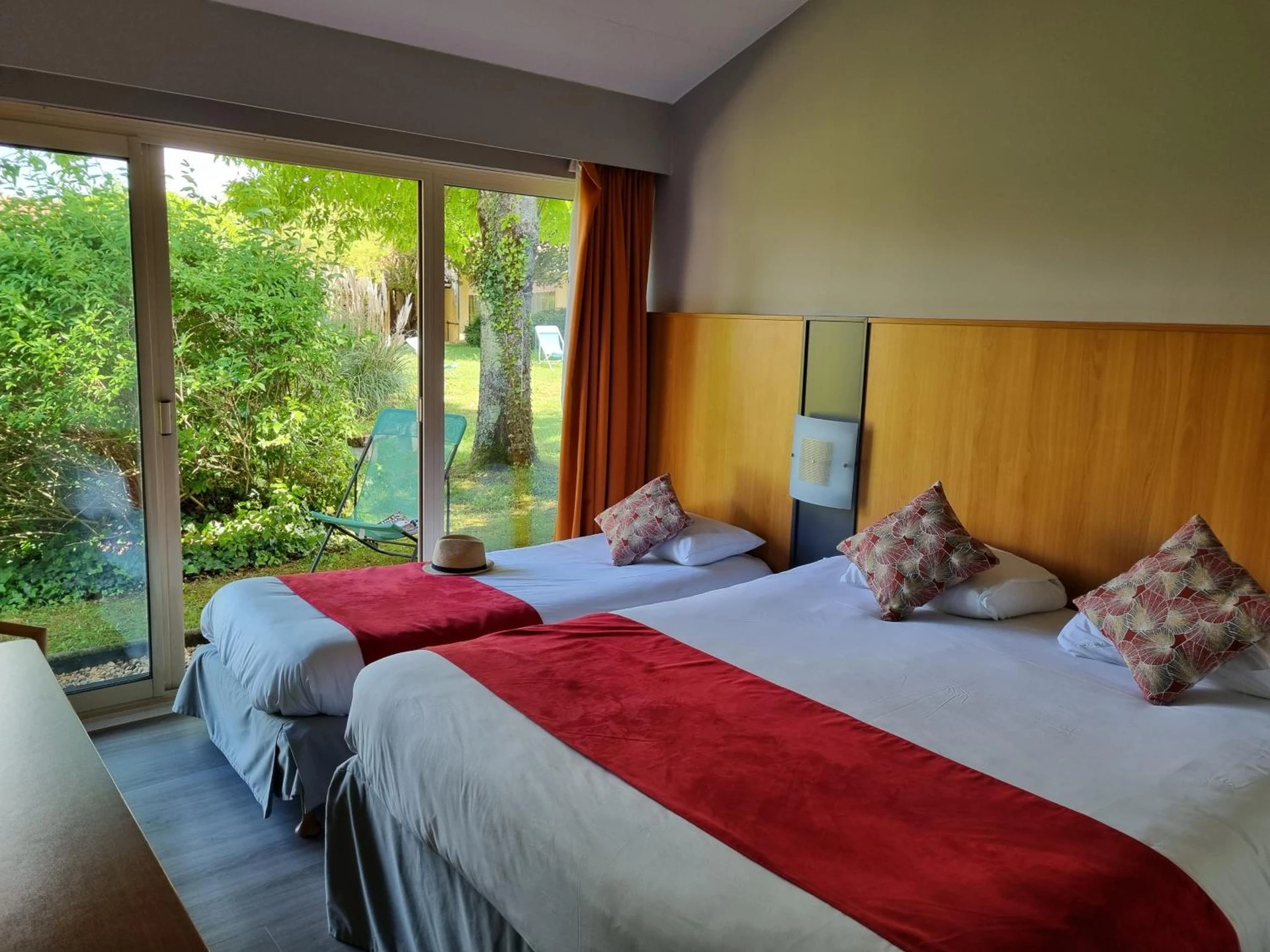 Magnifique chambre pour un séminaire d'entreprise à Kyriad Angoulême Nord Champniers- Hôtel & Résidence - Champniers