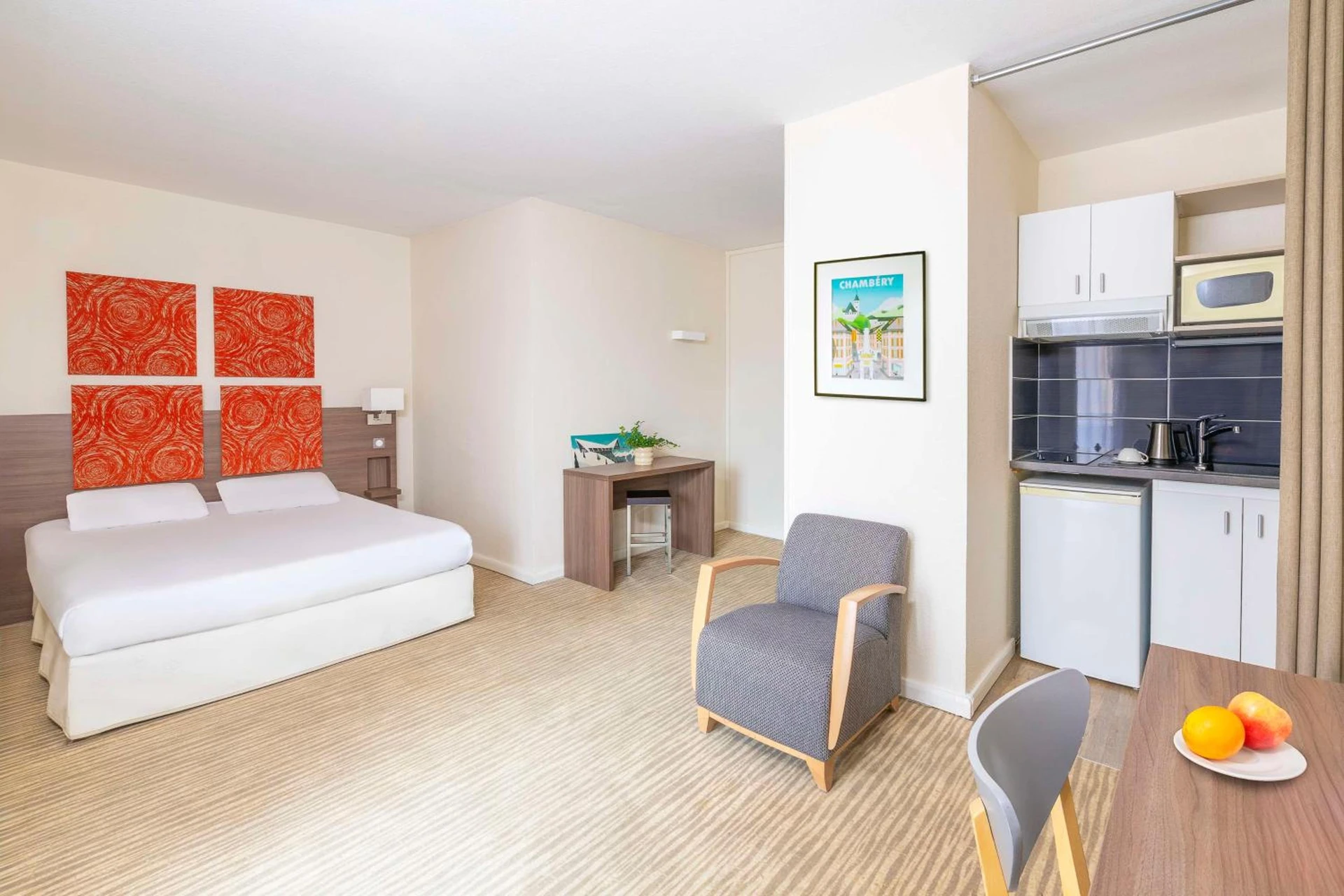 Chambre disponible pour un séminaire d'entreprise à Kyriad Chambéry Centre - Hôtel et Résidence - Chambéry