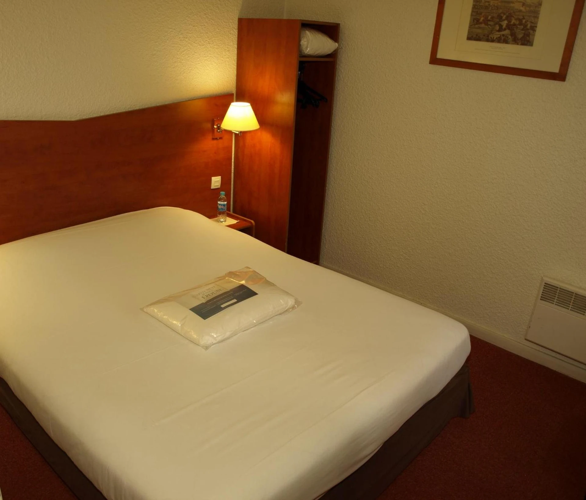 Chambre disponible pour un séminaire d'entreprise à Kyriad Chantilly - Chantilly