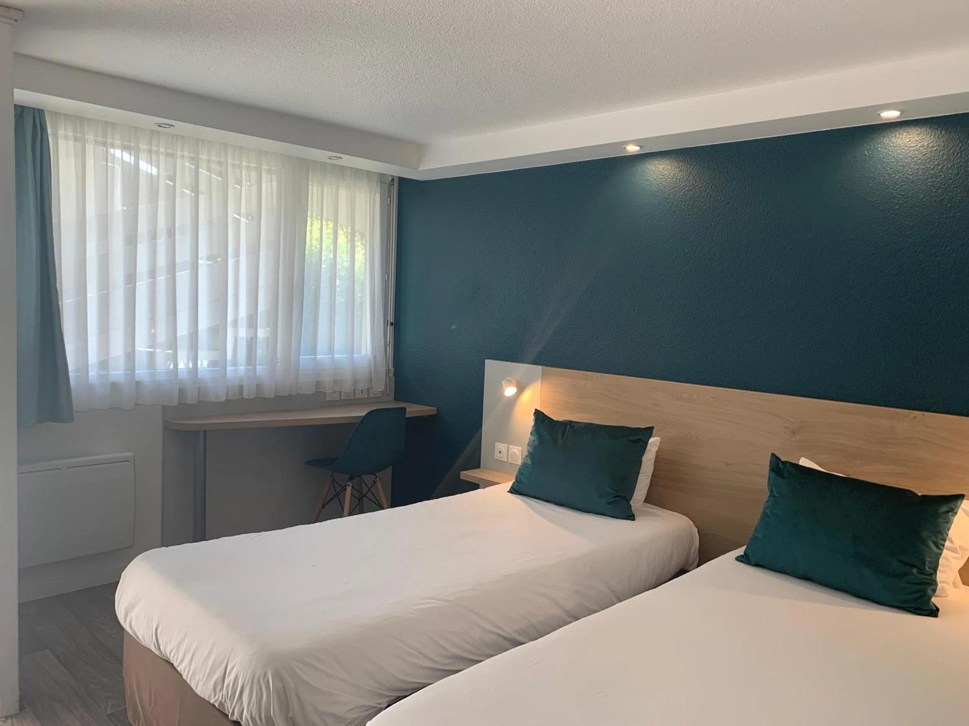 Chambre disponible pour un séminaire d'entreprise à Kyriad Châteauroux - Saint-Maur - Saint-Maur