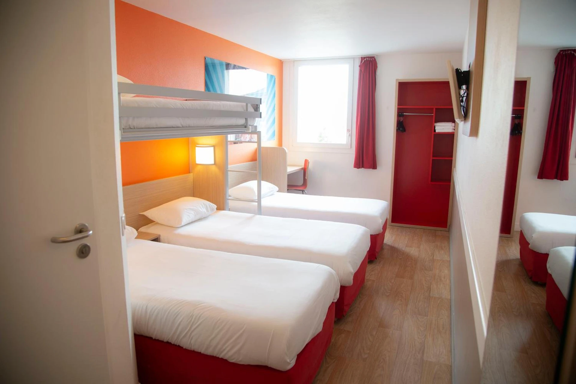 Magnifique chambre pour un séminaire d'entreprise à Kyriad Direct Arras - Saint-Laurent-Blangy - Parc Expo - Saint-Laurent-Blangy