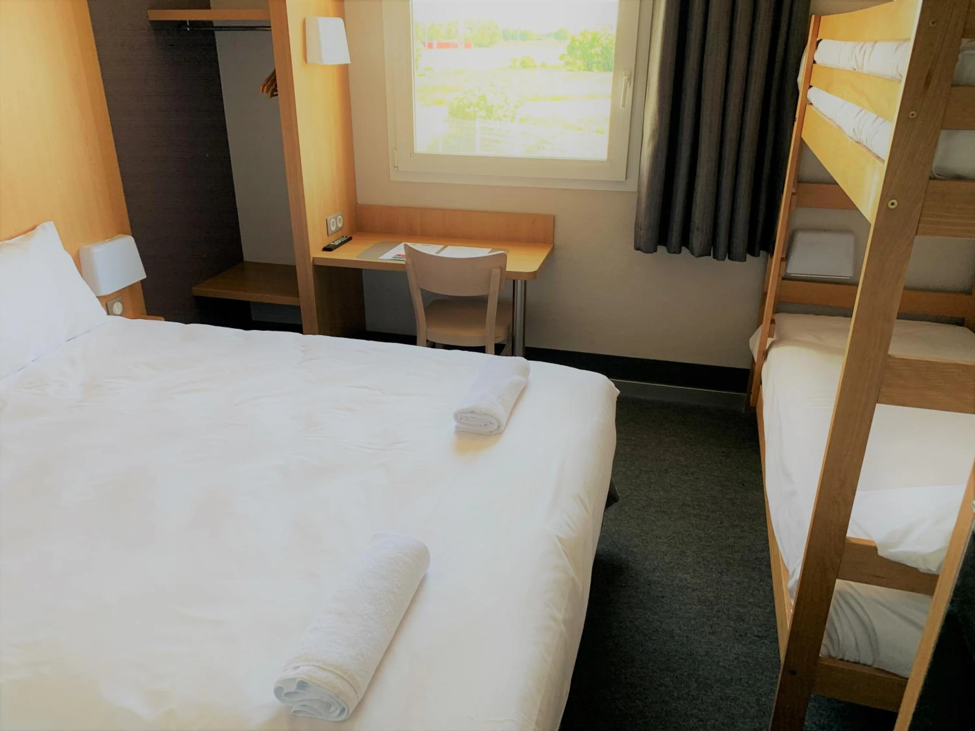 Chambre disponible pour un séminaire d'entreprise à Kyriad Direct Clermont Ferrand Nord Gerzat - Gerzat