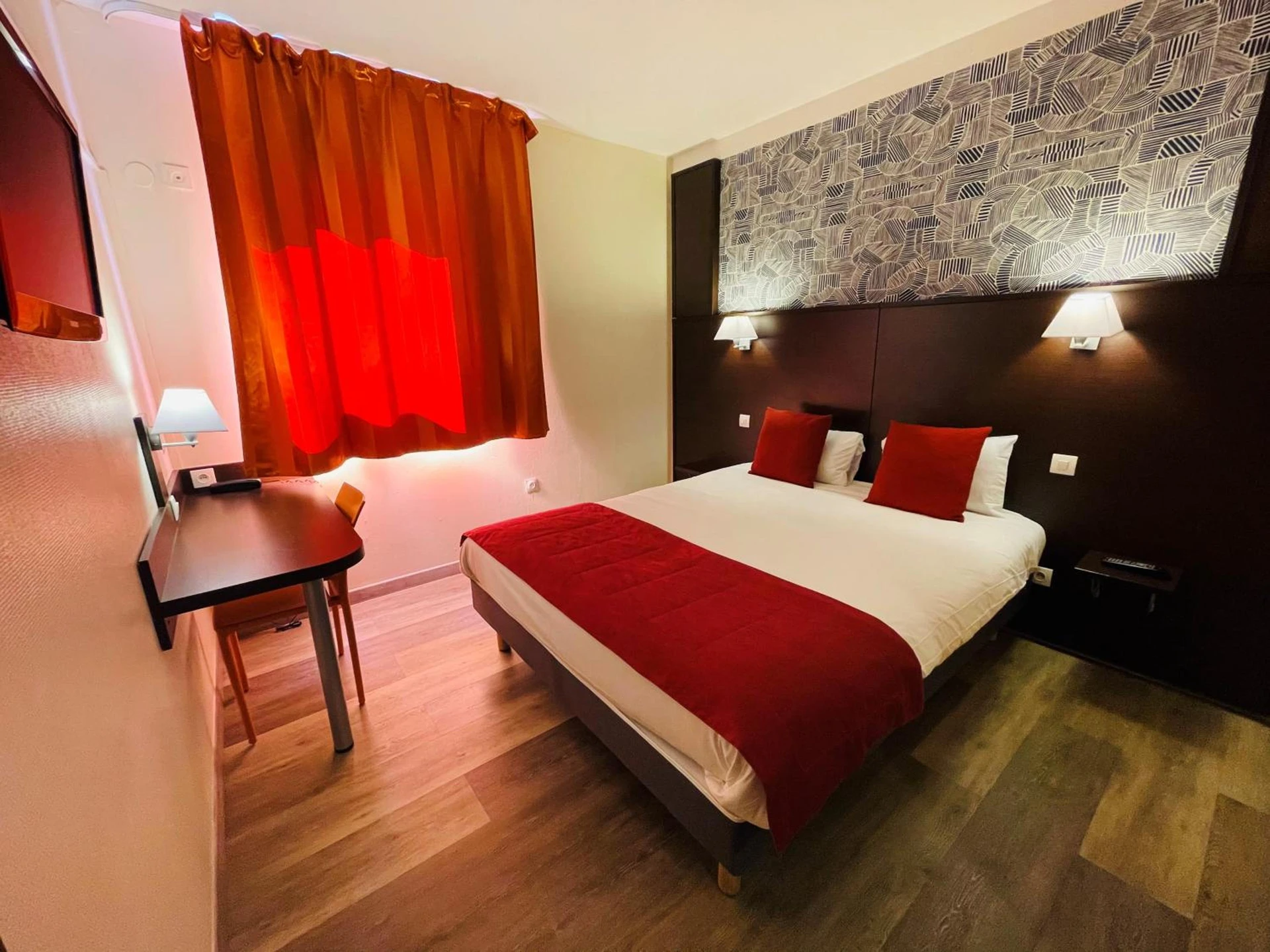Chambre à Hôtel Restaurant Kyriad Direct DIJON NORD - Zenith - Toison d'Or - Organiser un séminaire d'entreprise à Dijon