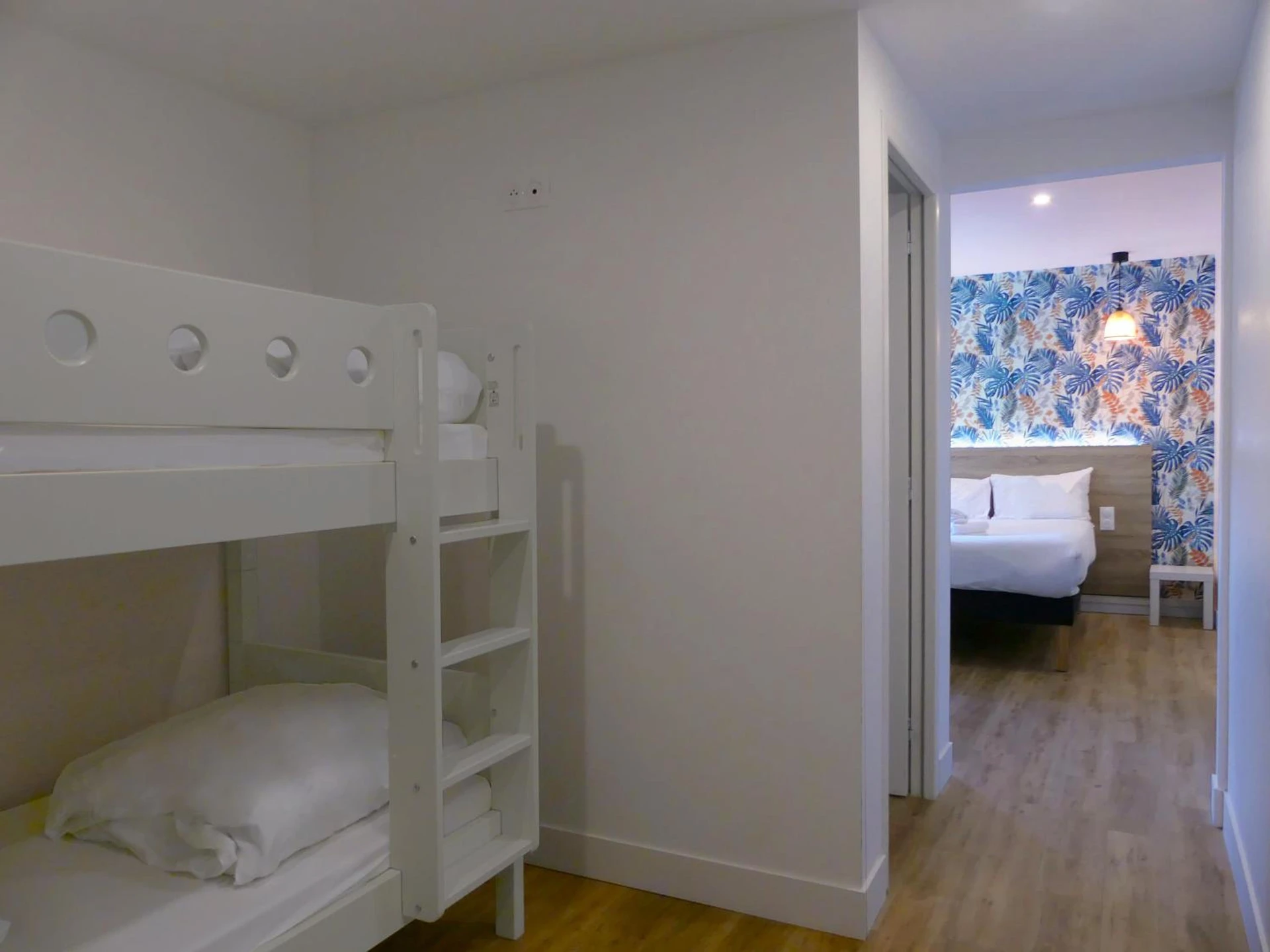 Chambre disponible pour un séminaire d'entreprise à KYRIAD DIRECT TOULON OUEST - La Seyne sur Mer - La Seyne-sur-Mer