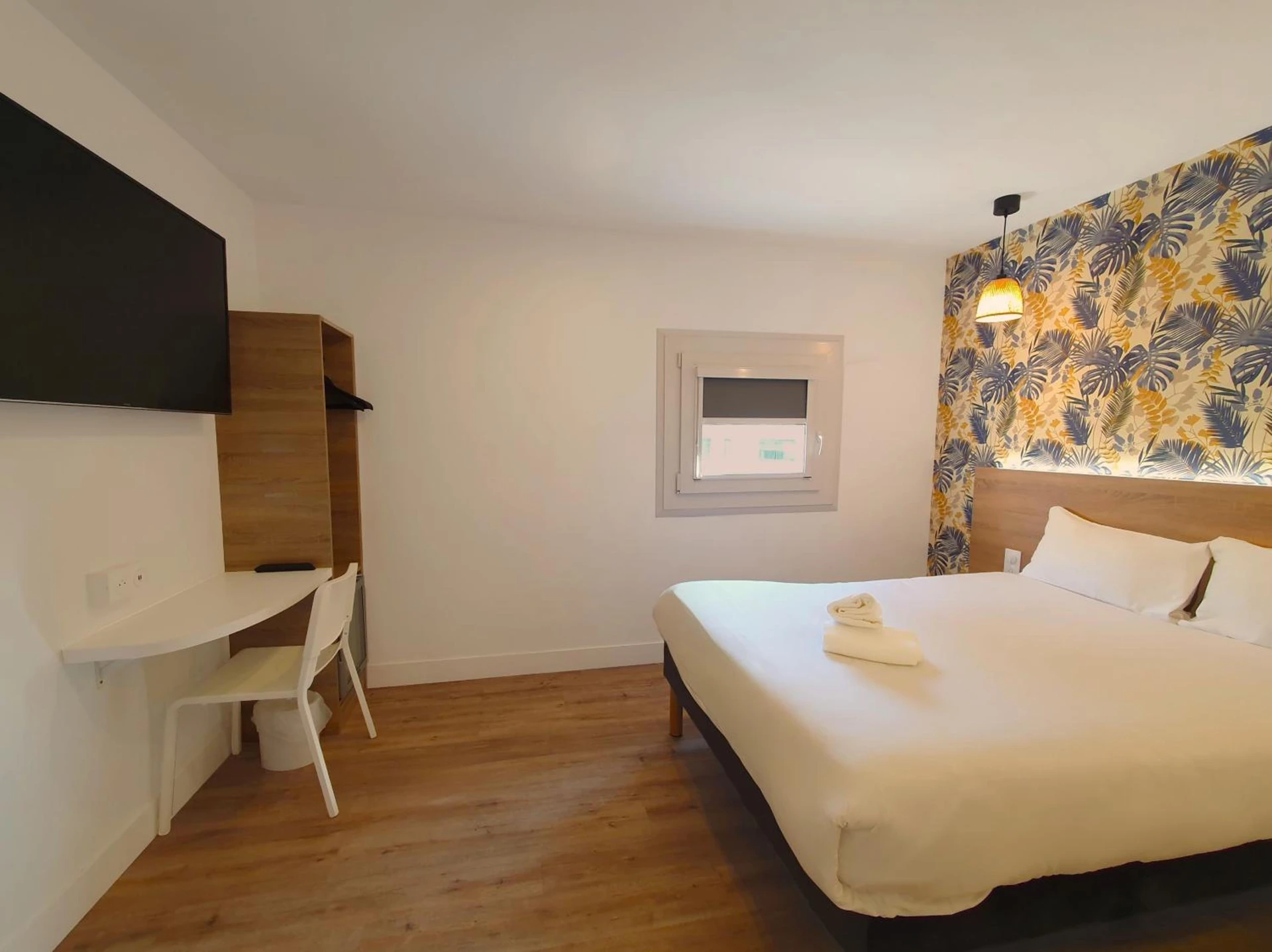 Magnifique chambre pour un séminaire d'entreprise à KYRIAD DIRECT TOULON OUEST - La Seyne sur Mer - La Seyne-sur-Mer