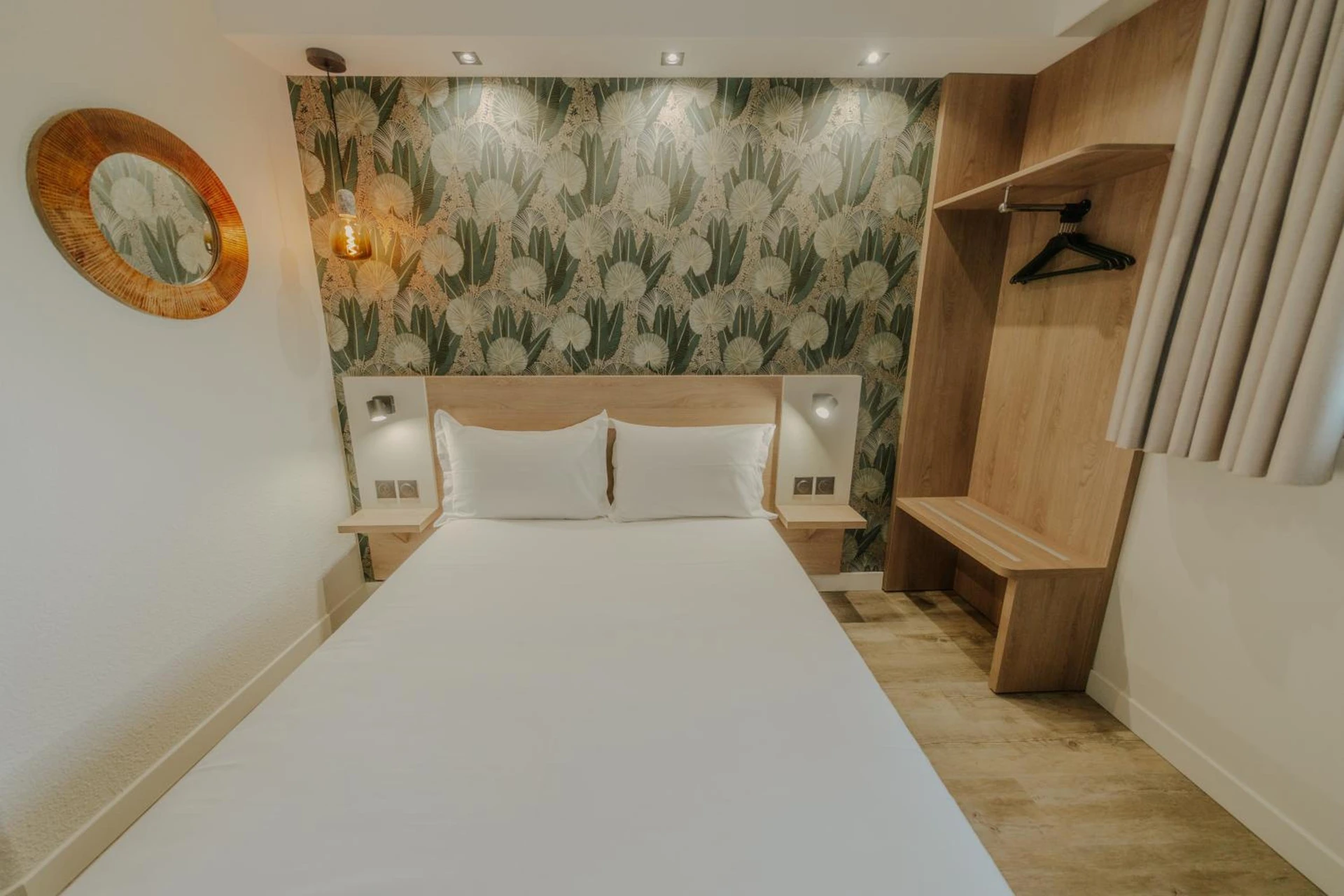 Magnifique chambre pour un séminaire d'entreprise à KYRIAD DIRECT ORLEANS NORD - Cap Saran - Saran