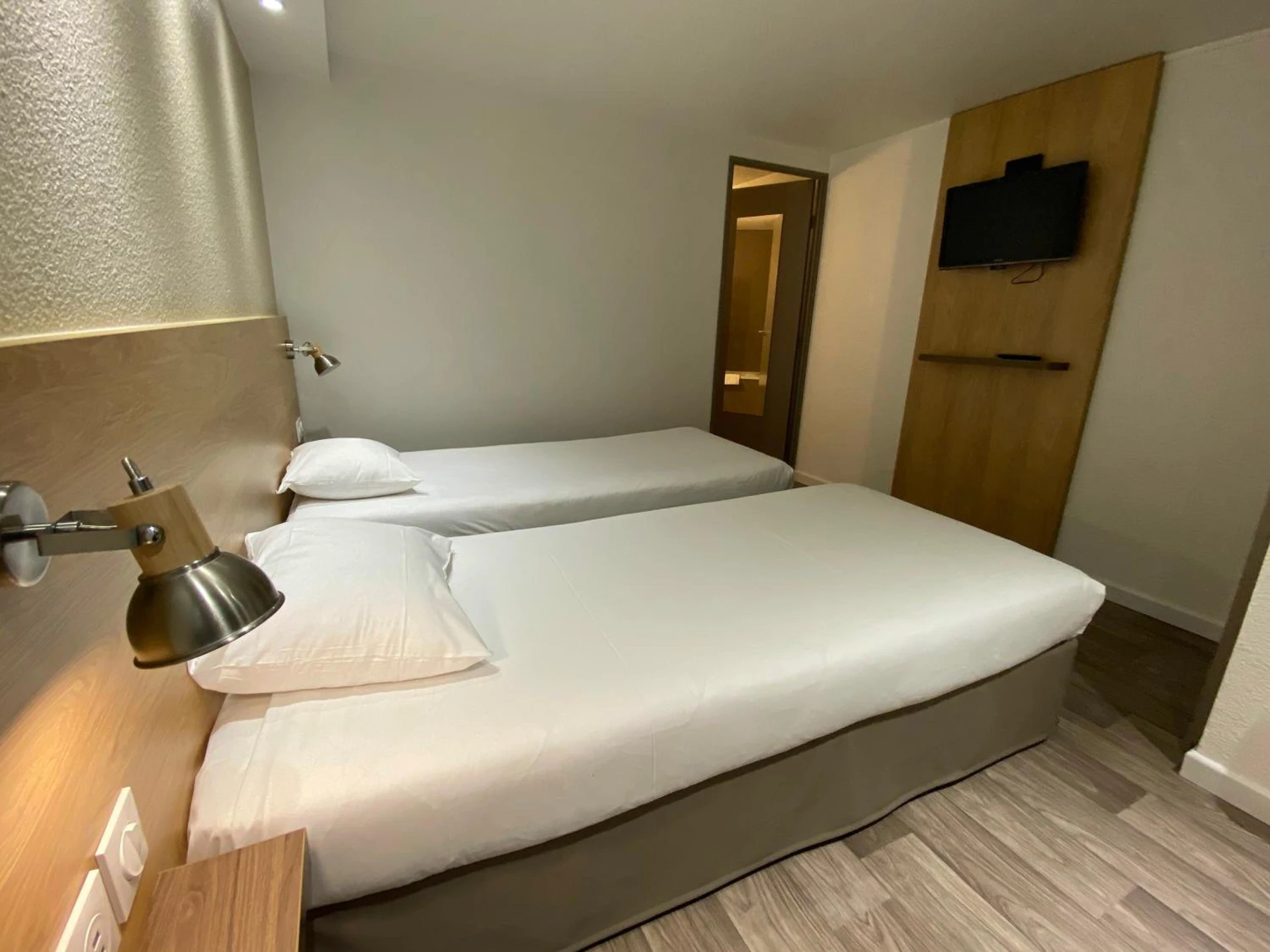 Chambre disponible pour un séminaire d'entreprise à Kyriad Fontenay - Trésigny - Fontenay-Trésigny