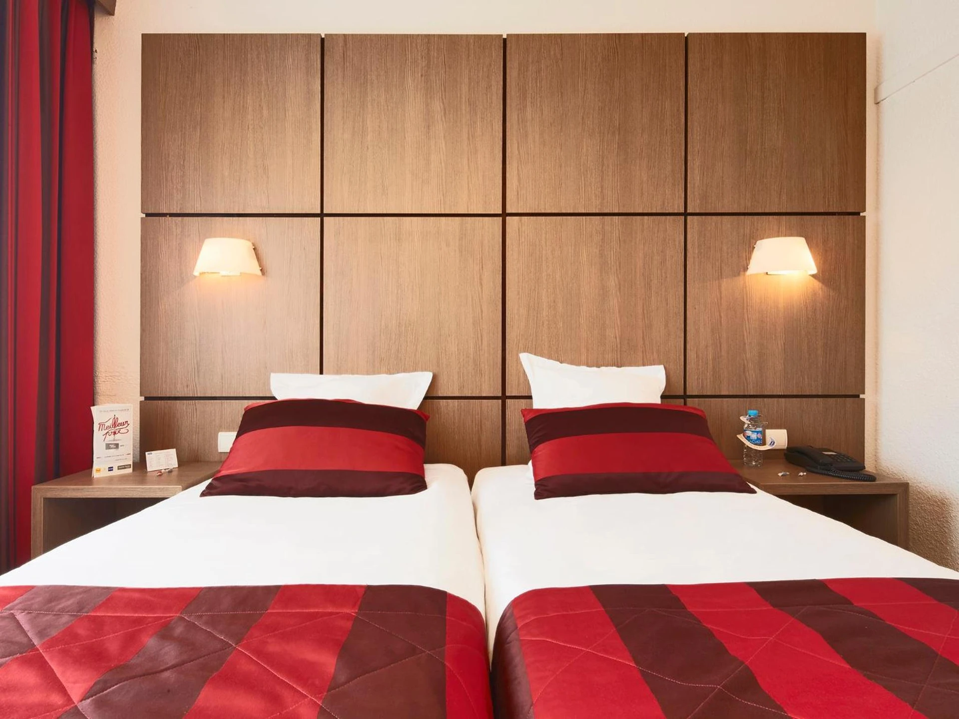 Magnifique chambre pour un séminaire d'entreprise à Kyriad Grenoble Centre - Grenoble