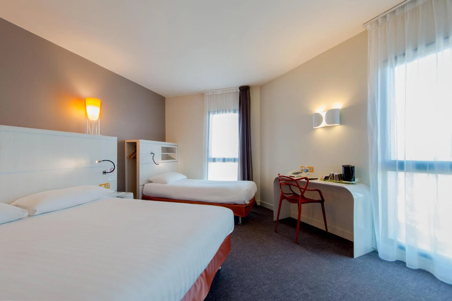 Chambre à Kyriad La Rochelle Centre - Les Minimes - Organiser un séminaire d'entreprise à La Rochelle