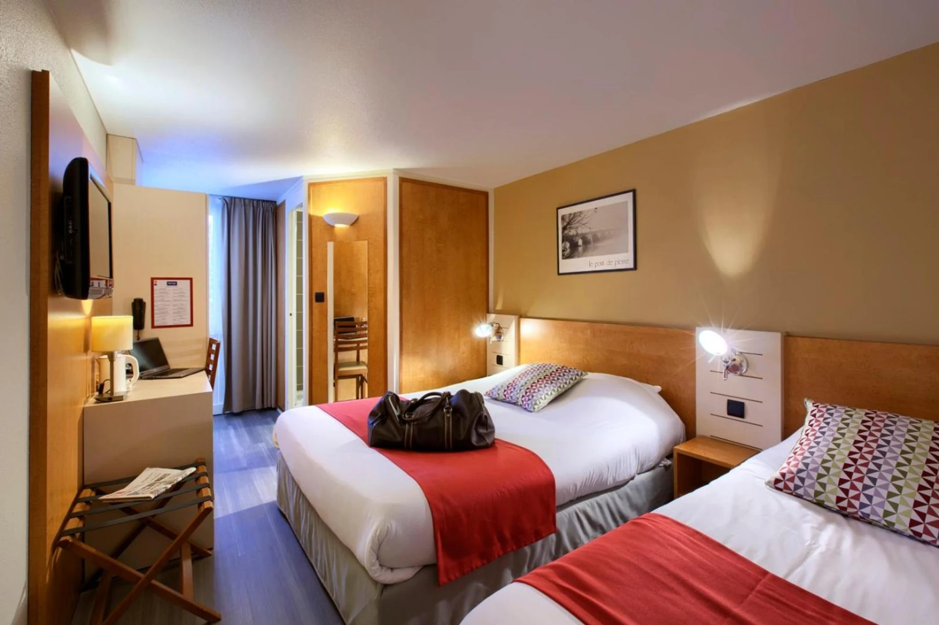 Chambre disponible pour un séminaire d'entreprise à Kyriad Libourne Saint Emilion - Arveyres