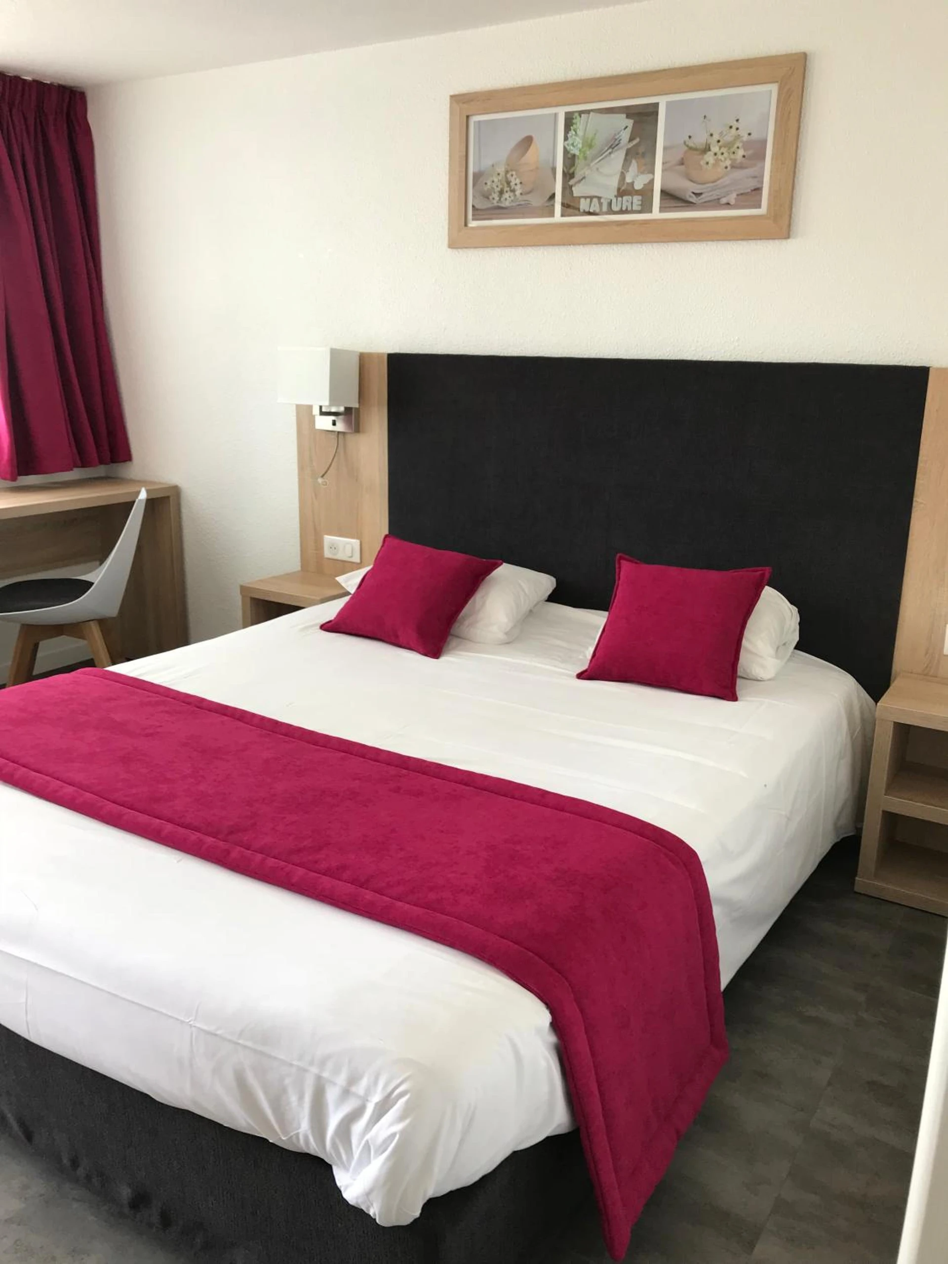 Chambre disponible pour un séminaire d'entreprise à Kyriad Lille Est - Hem - Hem
