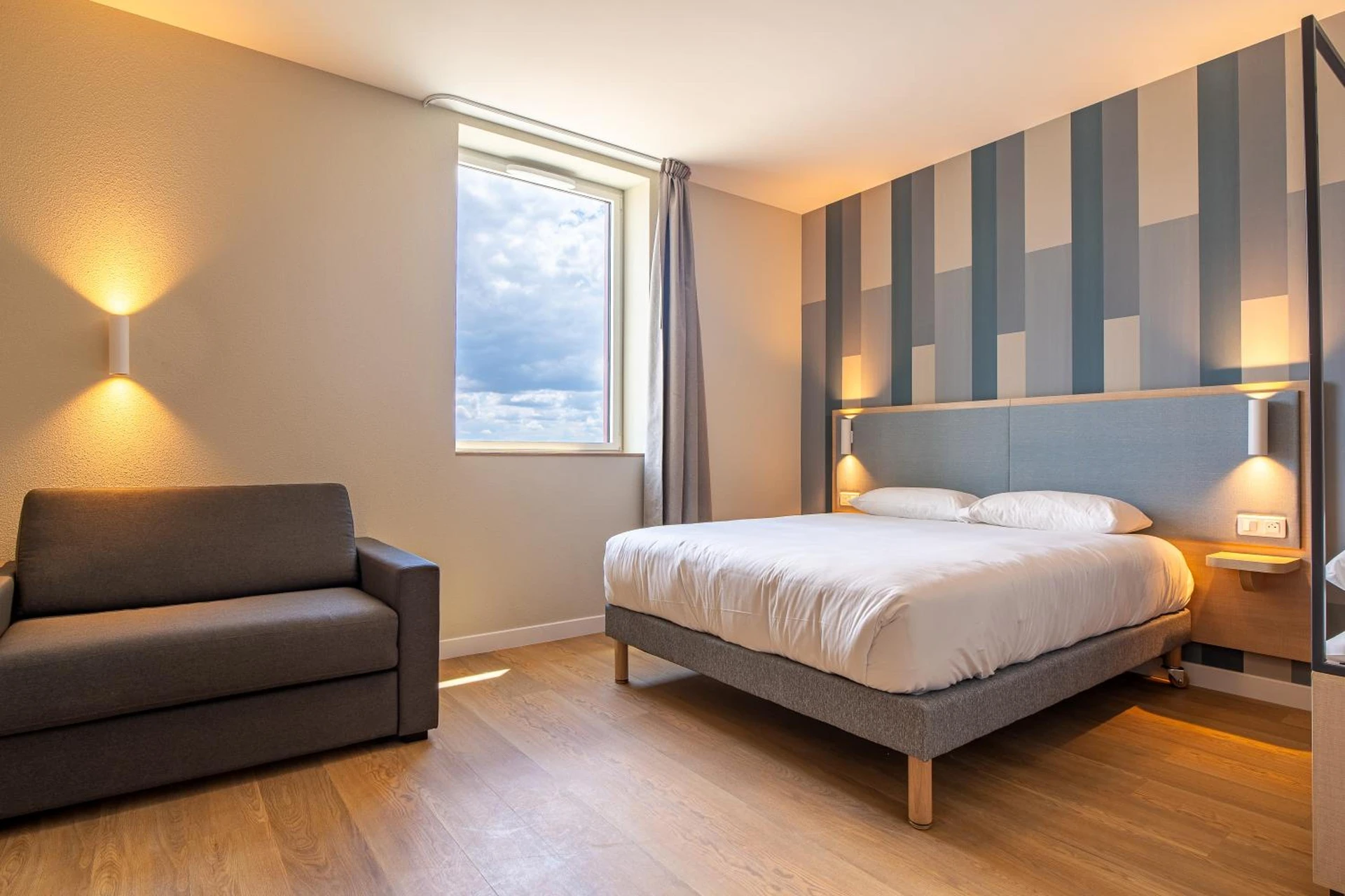 Magnifique chambre pour un séminaire d'entreprise à Kyriad Limoges - Ester - Limoges