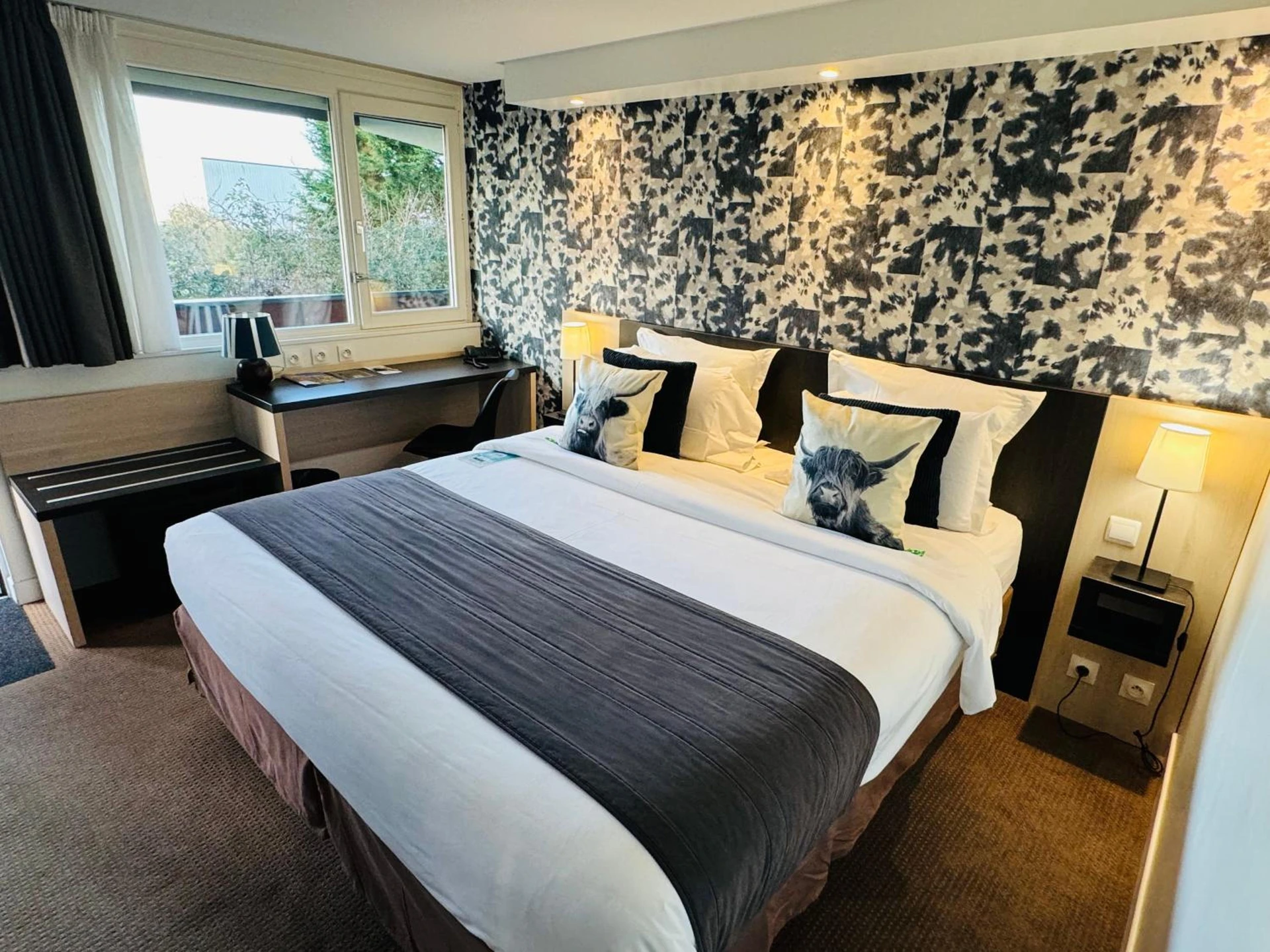 Chambre disponible pour un séminaire d'entreprise à Kyriad Lisieux - Lisieux