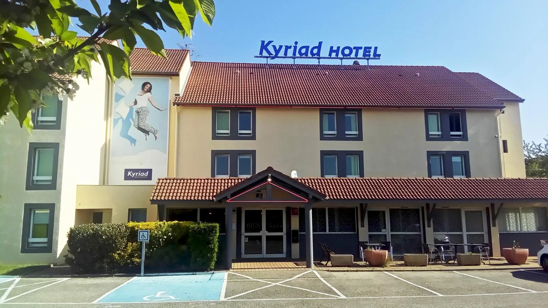 Organiser un séminaire d'entreprise : Kyriad Lyon Est - Saint Bonnet De Mure à saint-bonnet-de-mure