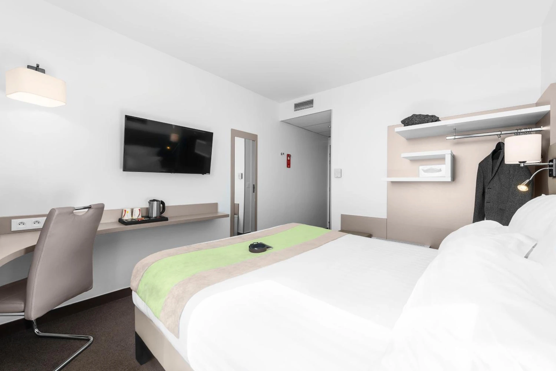 Magnifique chambre pour un séminaire d'entreprise à Kyriad Lyon Est Stadium Eurexpo Meyzieu - Meyzieu