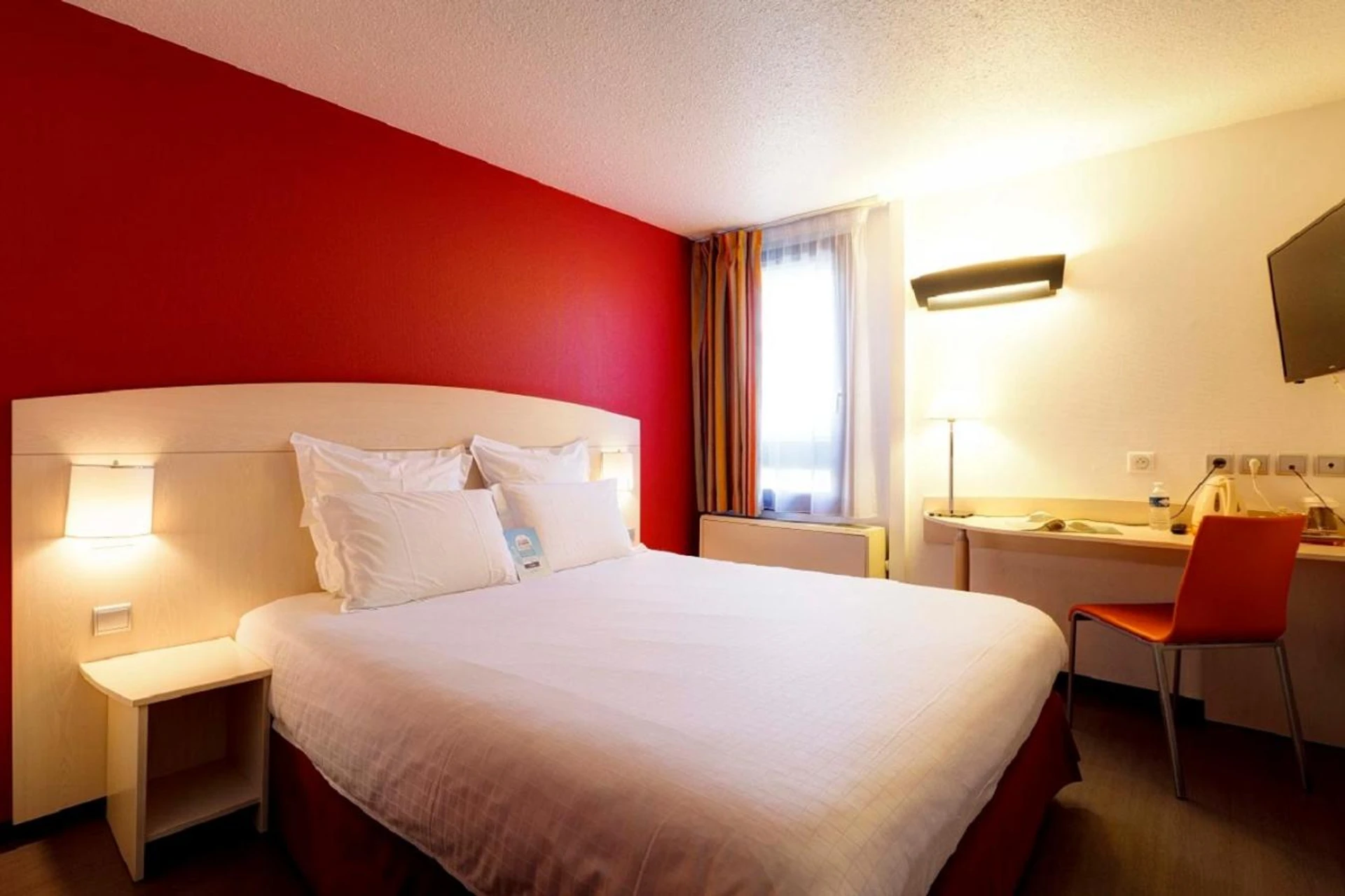 Magnifique chambre pour un séminaire d'entreprise à Kyriad Lyon Sud - Saint Genis Laval - Saint-Genis-Laval