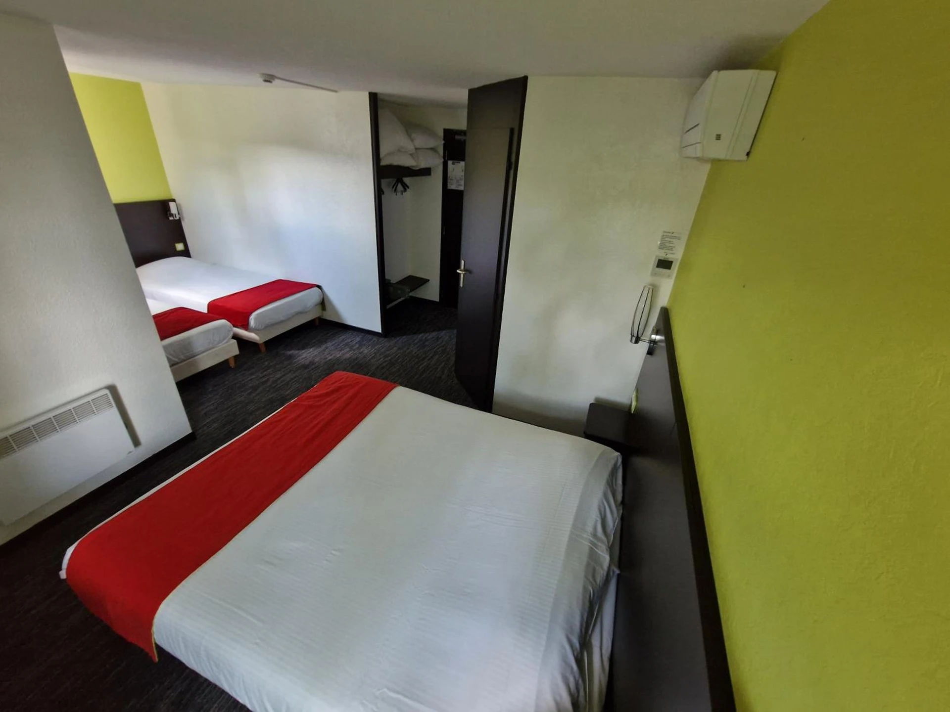 Magnifique chambre pour un séminaire d'entreprise à Kyriad Montluçon - Saint Victor - Saint-Victor