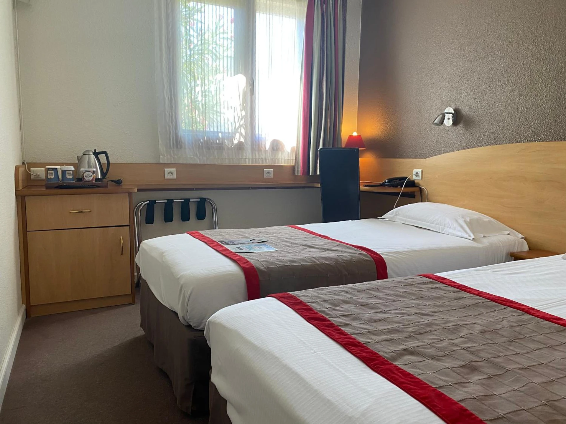 Chambre disponible pour un séminaire d'entreprise à Kyriad Montpellier Aéroport - Parc Expo - Mauguio