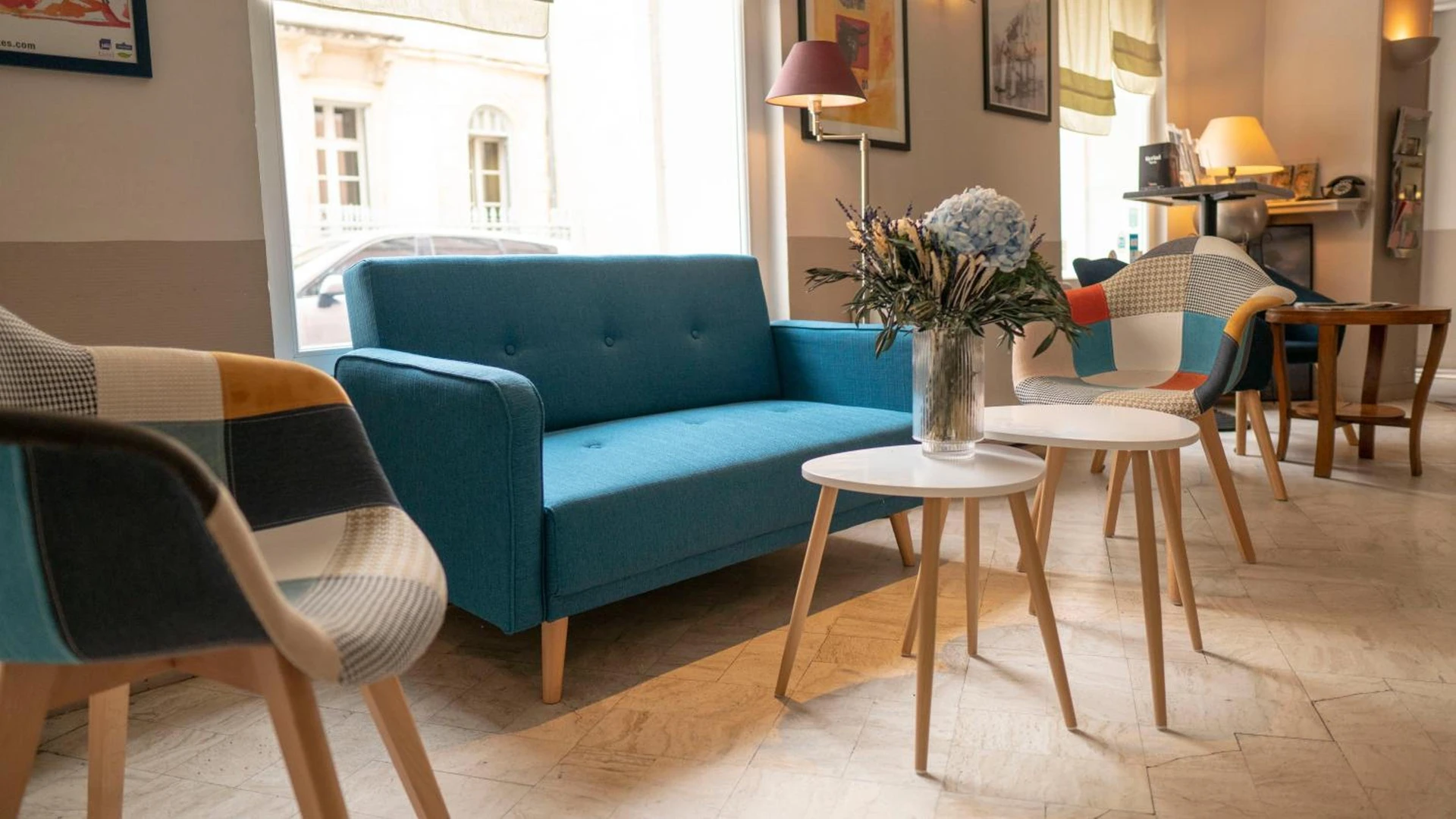 Ambiance de travail pour séminaire d'entreprise à Kyriad Nimes Centre - Nîmes