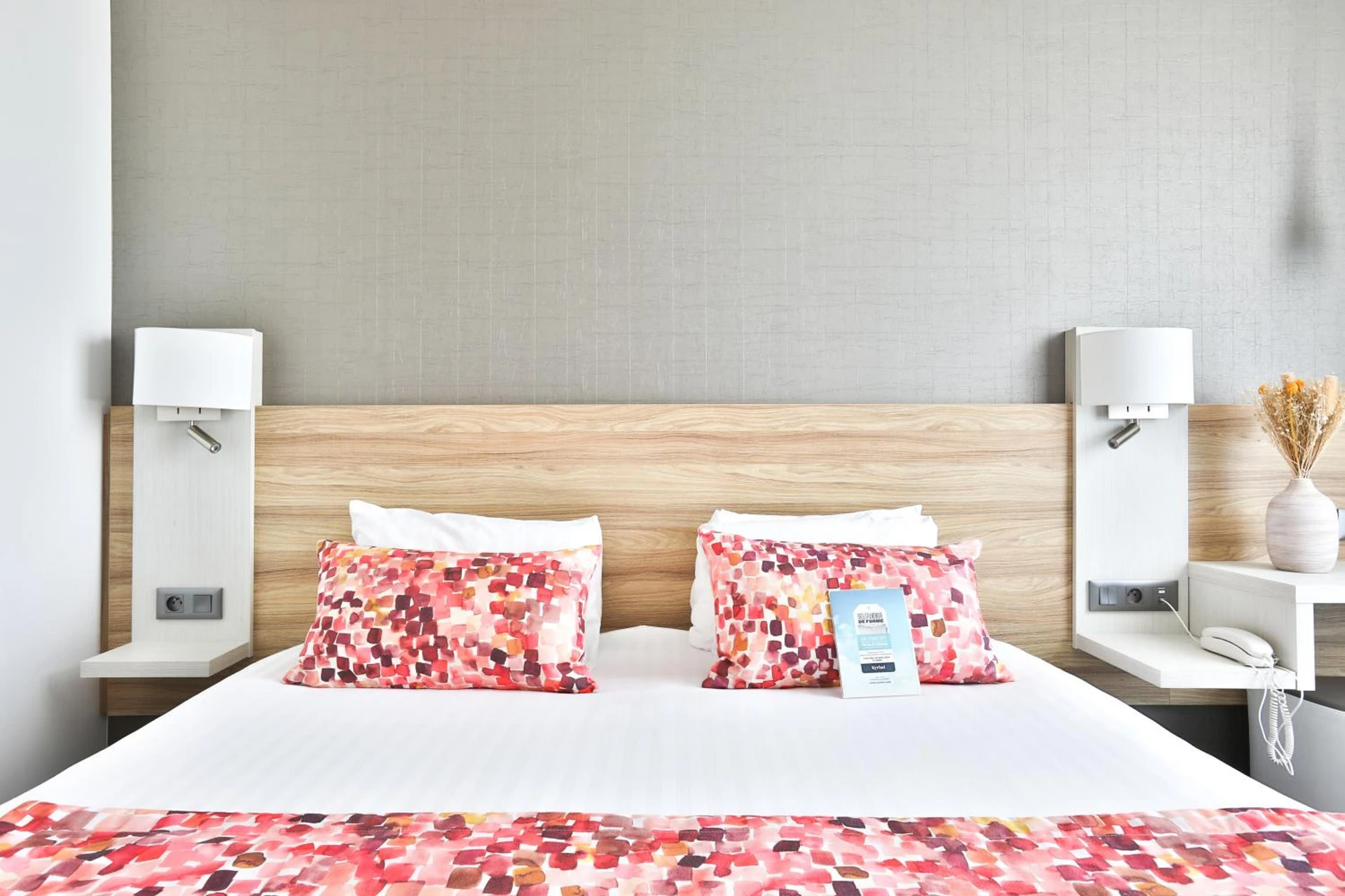 Chambre disponible pour un séminaire d'entreprise à Kyriad Pontarlier - Pontarlier