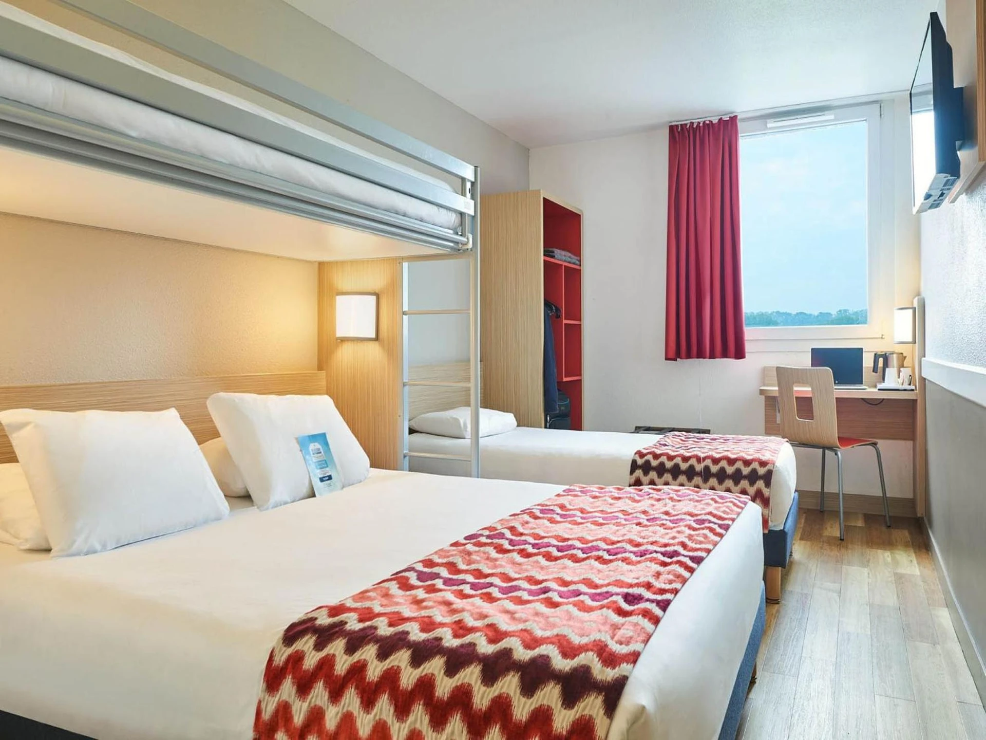 Chambre disponible pour un séminaire d'entreprise à Kyriad Rouen Sud - Val de Reuil - Val de Reuil