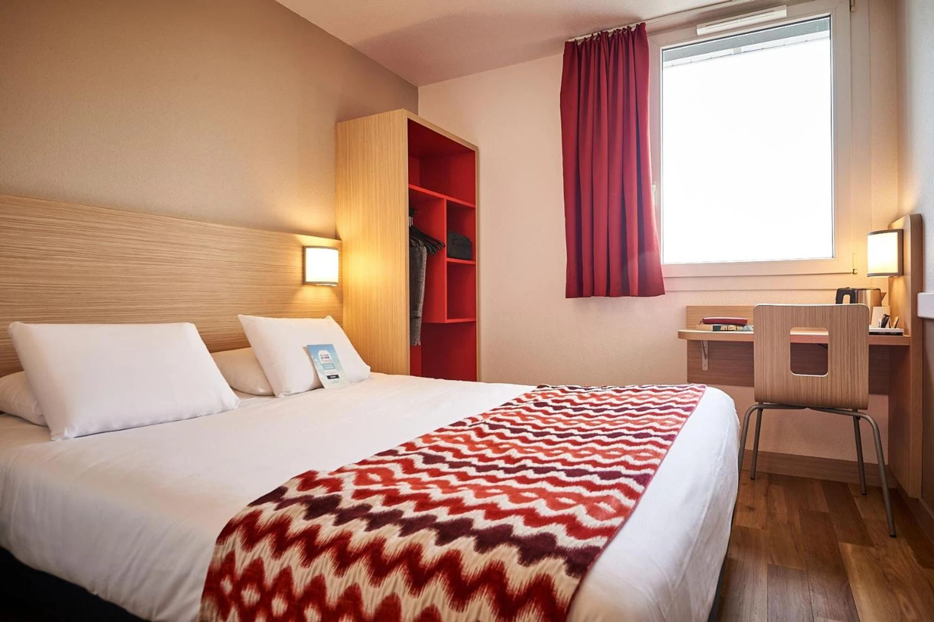Chambre disponible pour un séminaire d'entreprise à Kyriad Rouen Sud - Val de Reuil - Val de Reuil