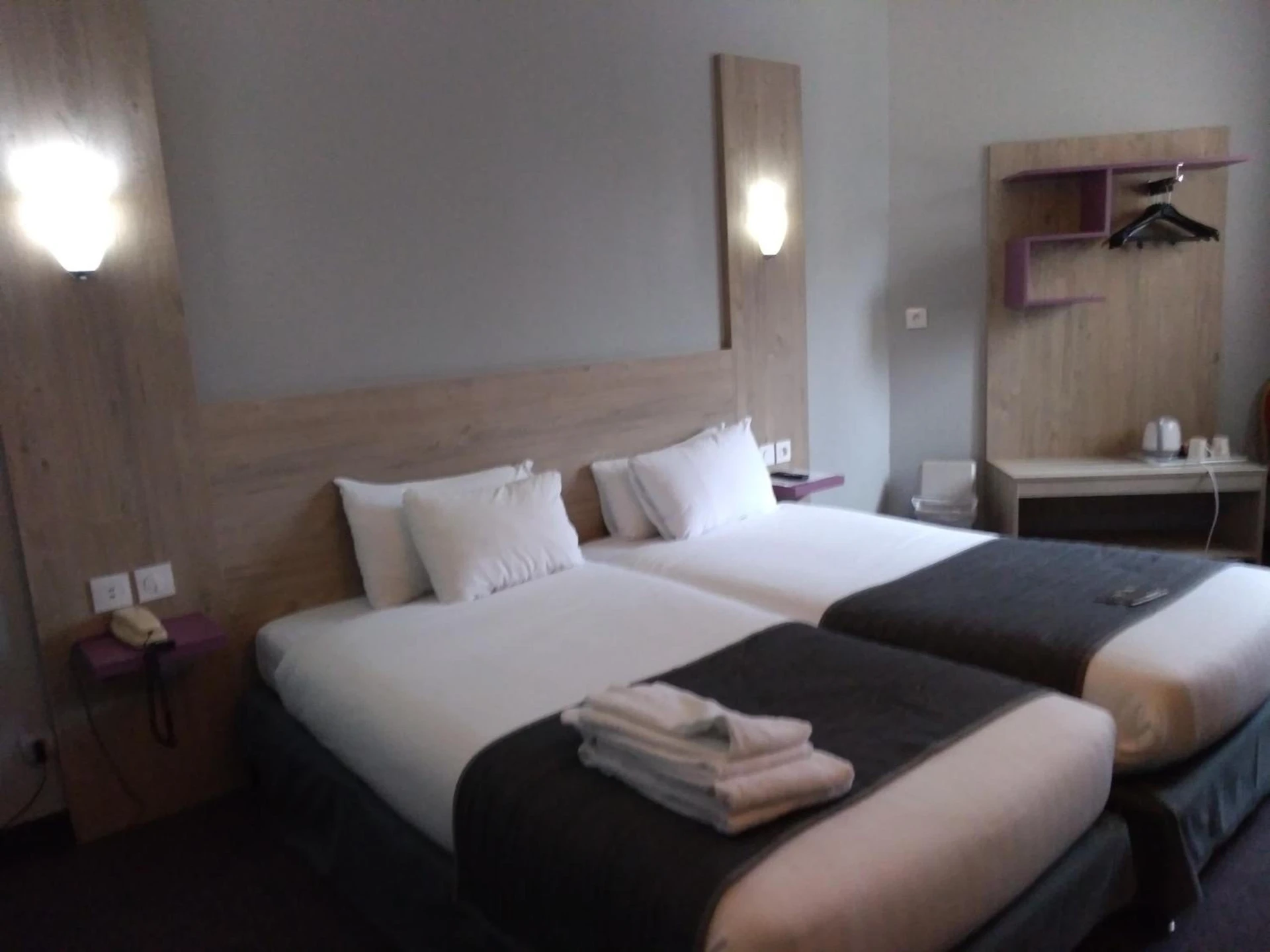 Chambre disponible pour un séminaire d'entreprise à Kyriad Saint Fargeau Ponthierry - Apollonia - Saint-Fargeau-Ponthierry