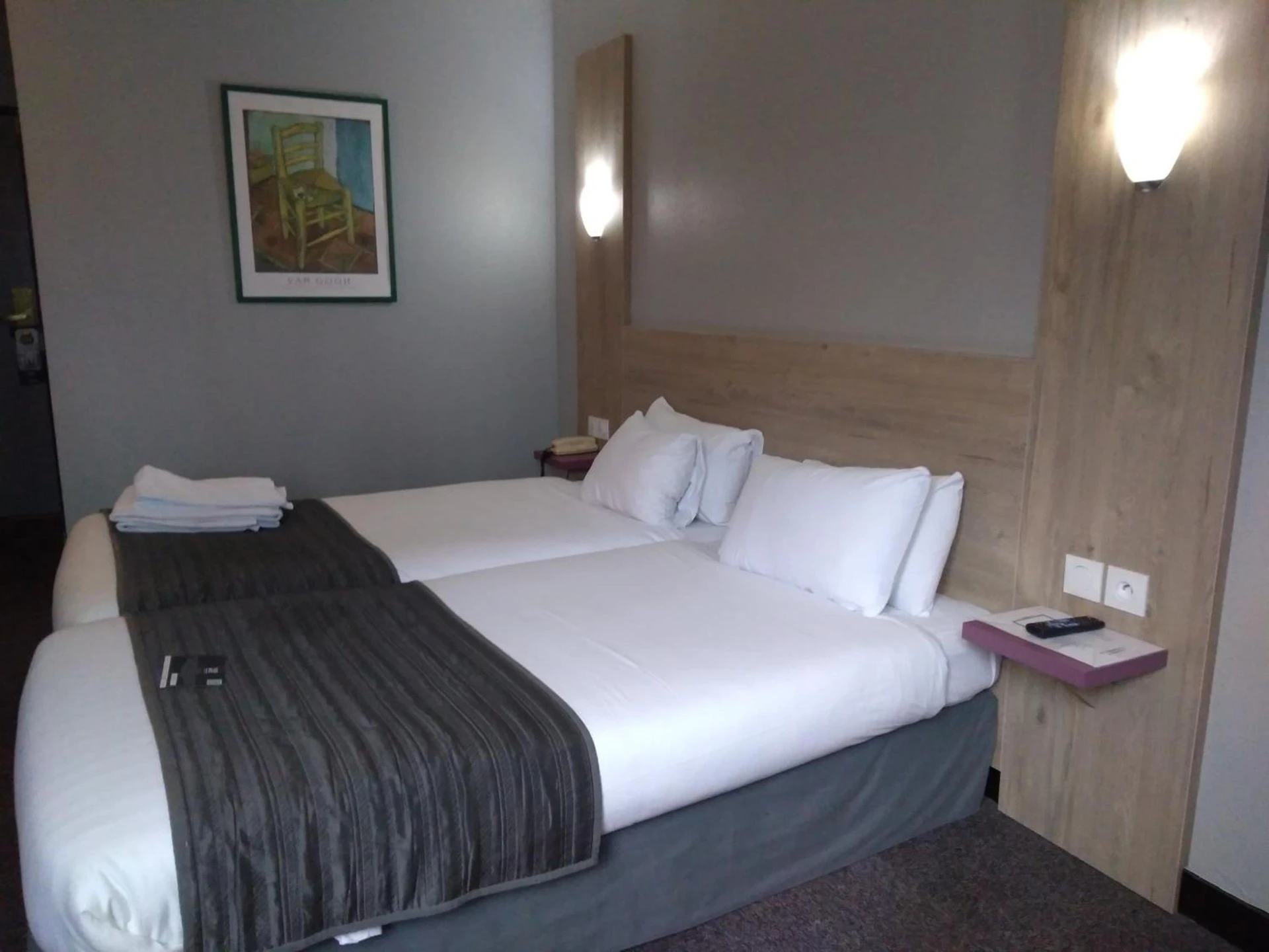 Chambre disponible pour un séminaire d'entreprise à Kyriad Saint Fargeau Ponthierry - Apollonia - Saint-Fargeau-Ponthierry