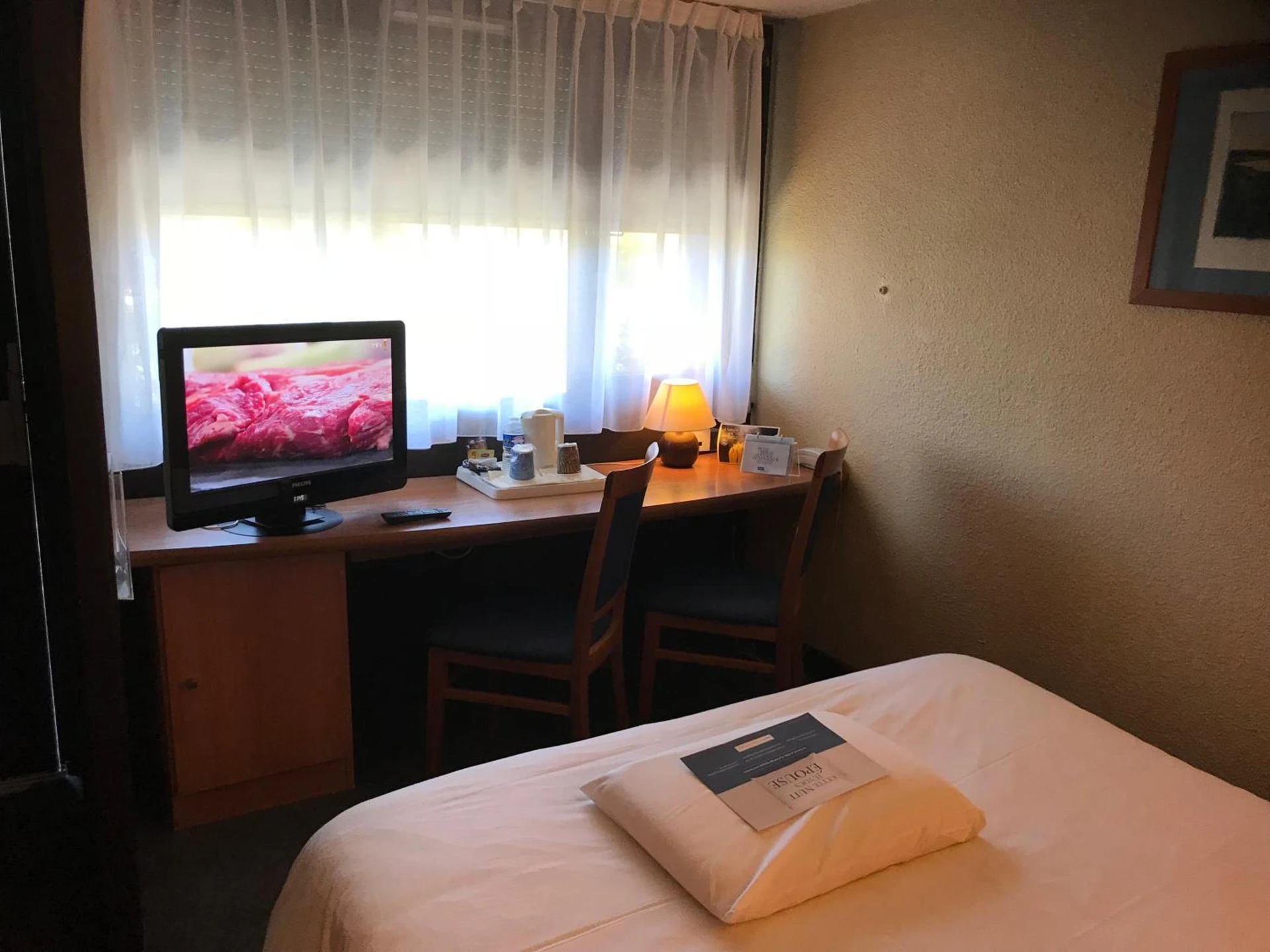 Chambre disponible pour un séminaire d'entreprise à Kyriad Tarbes Odos - Odos