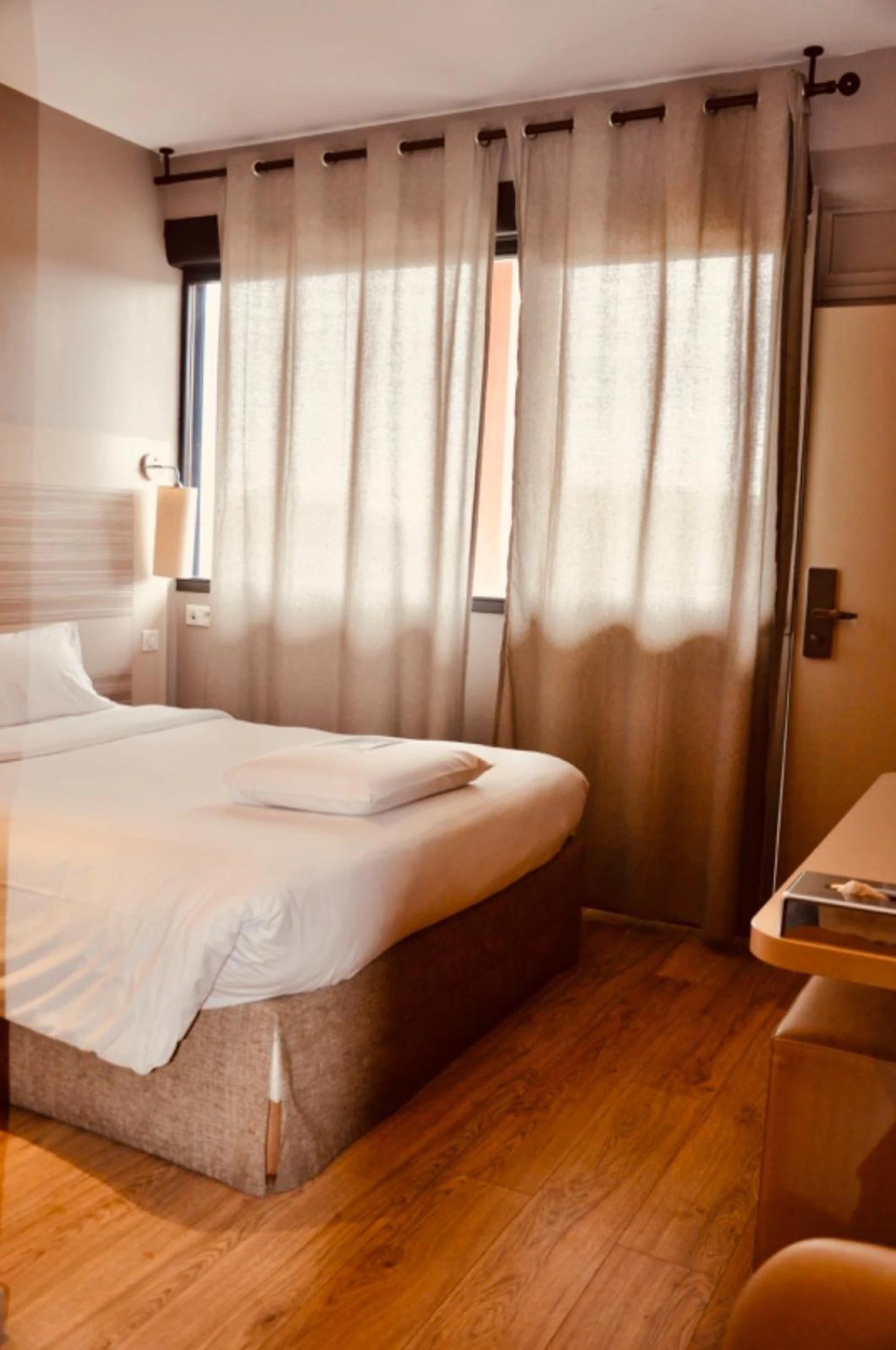 Chambre disponible pour un séminaire d'entreprise à Kyriad Toulouse Sud - Roques - Roques