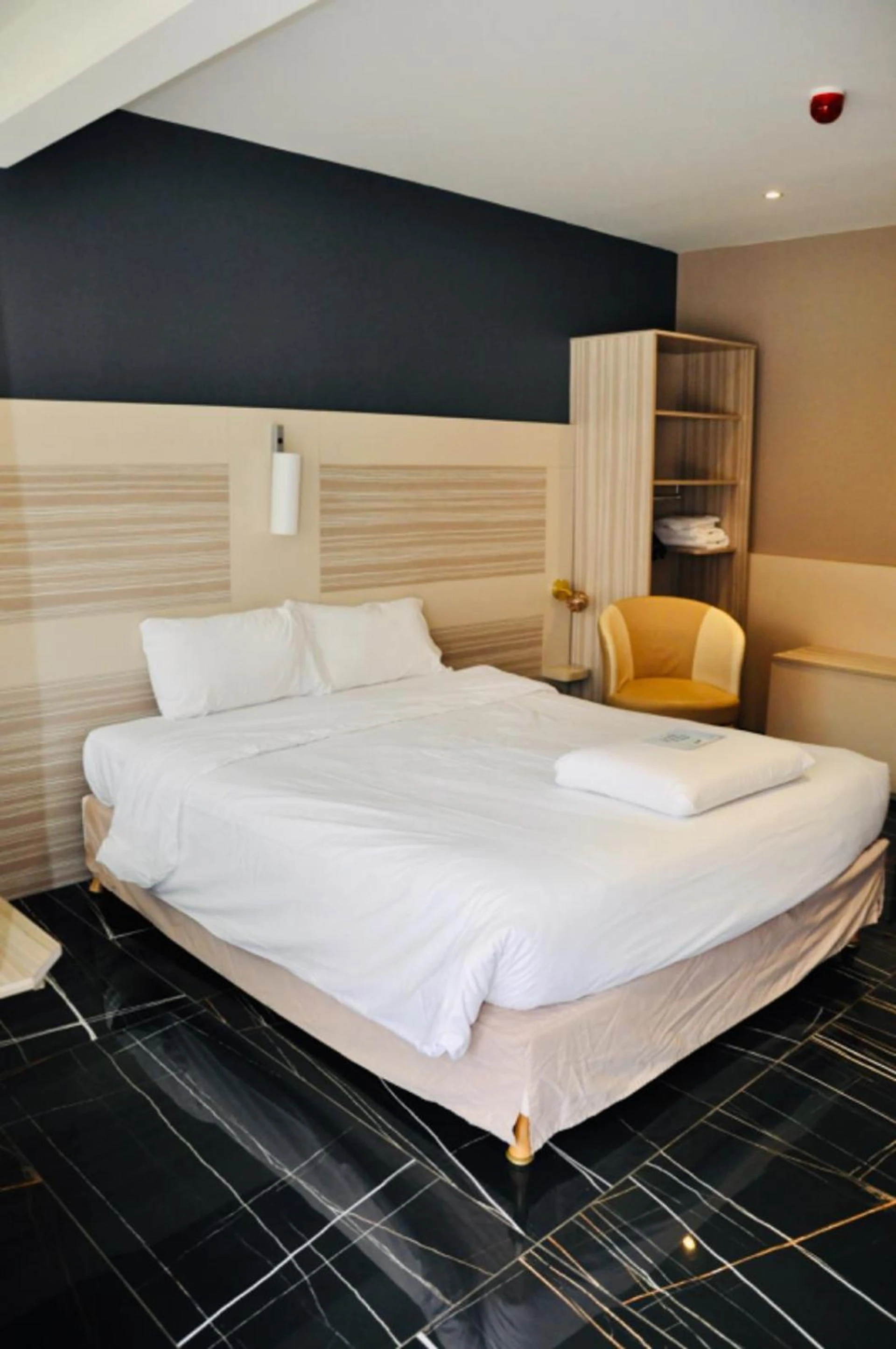 Chambre disponible pour un séminaire d'entreprise à Kyriad Toulouse Sud - Roques - Roques