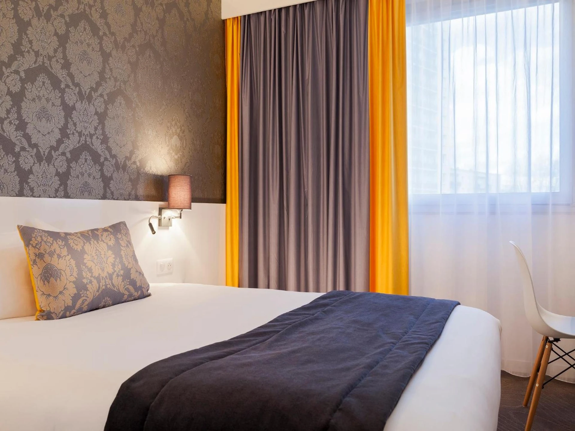Chambre disponible pour un séminaire d'entreprise à Hotel Kyriad Tours St Pierre des Corps Gare - Saint-Pierre-des-Corps