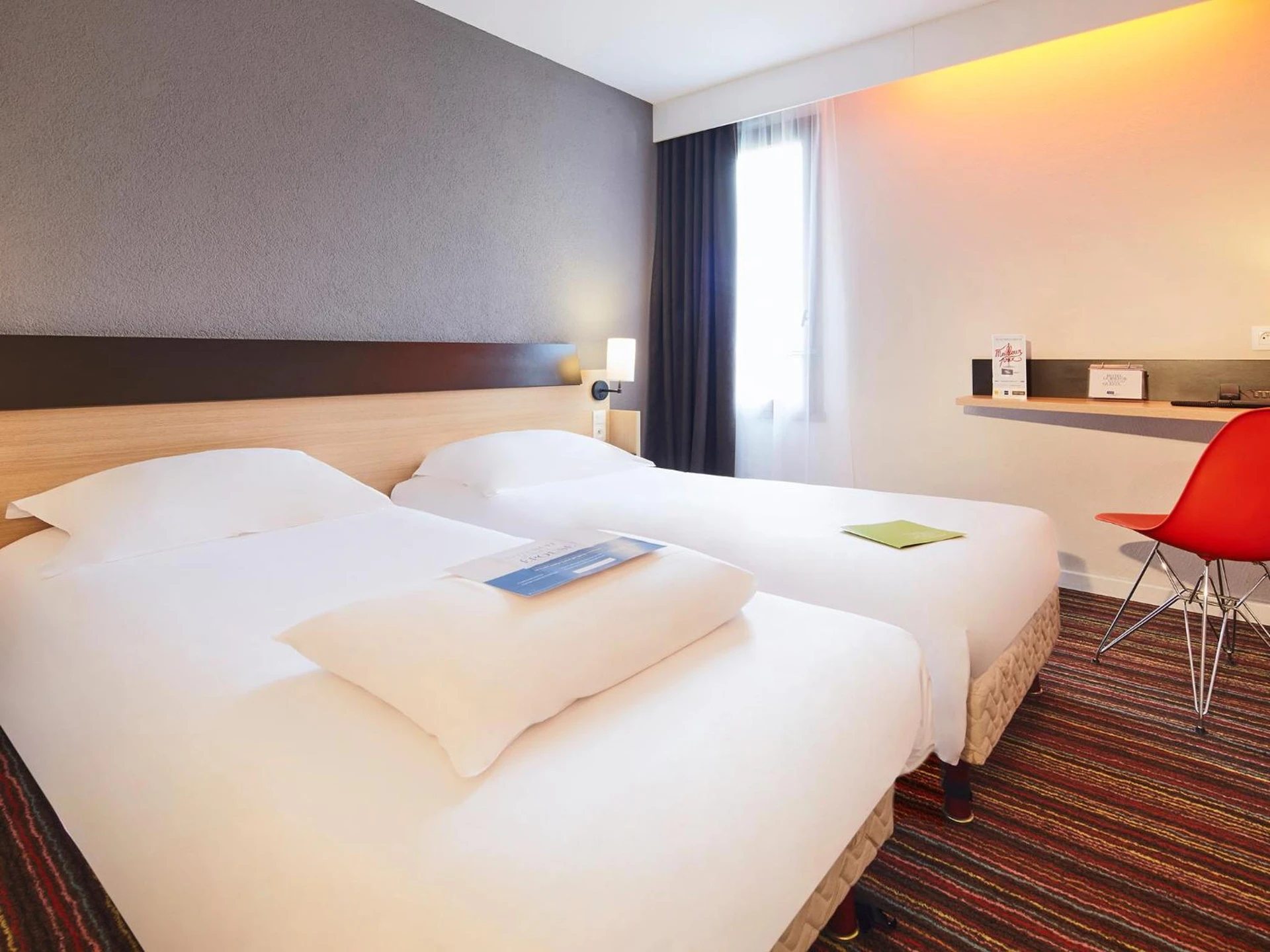 Chambre disponible pour un séminaire d'entreprise à Kyriad Tours Sud - Chambray Lès Tours - Chambray-lès-Tours