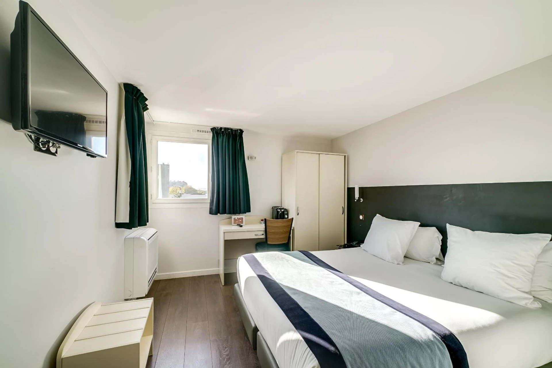 Organiser un séminaire d'entreprise : Hôtel l'Amandier à nanterre