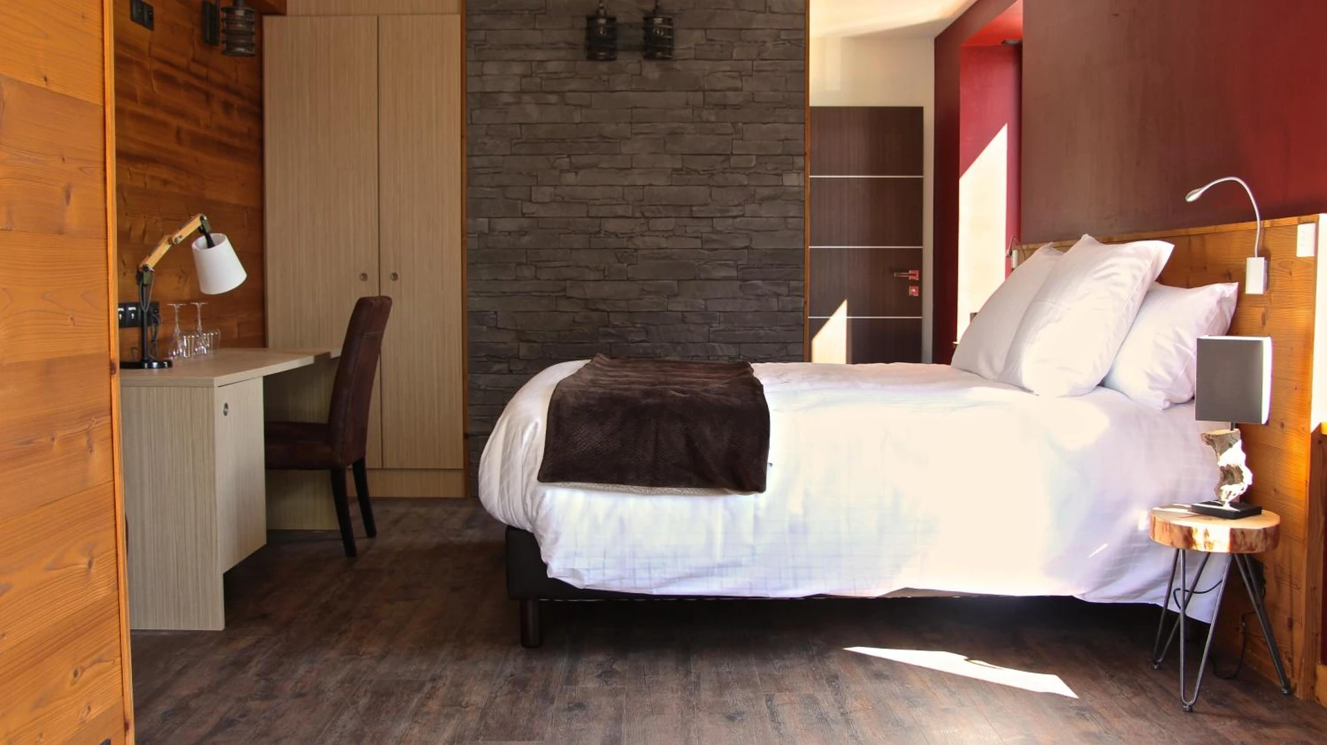 Chambre disponible pour un séminaire d'entreprise à Hôtel L'Atelier de Donat - Malbuisson