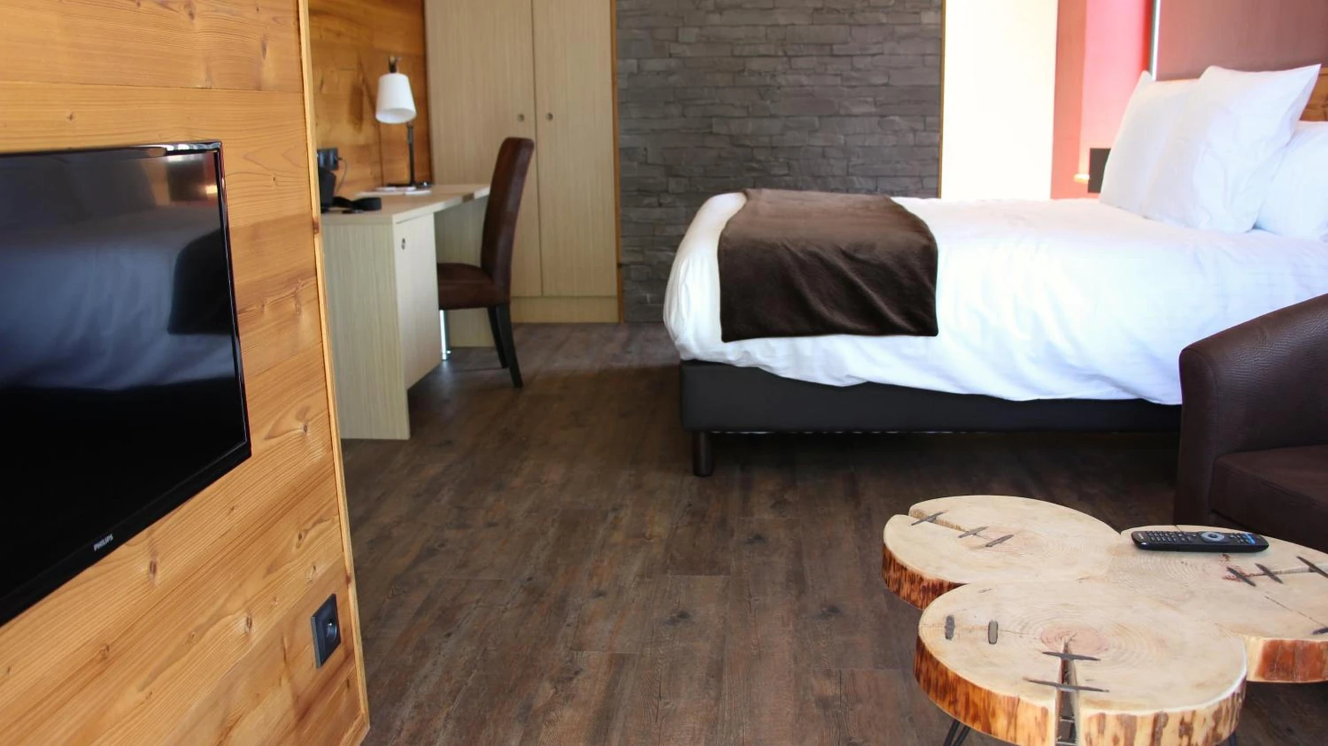 Magnifique chambre pour un séminaire d'entreprise à Hôtel L'Atelier de Donat - Malbuisson