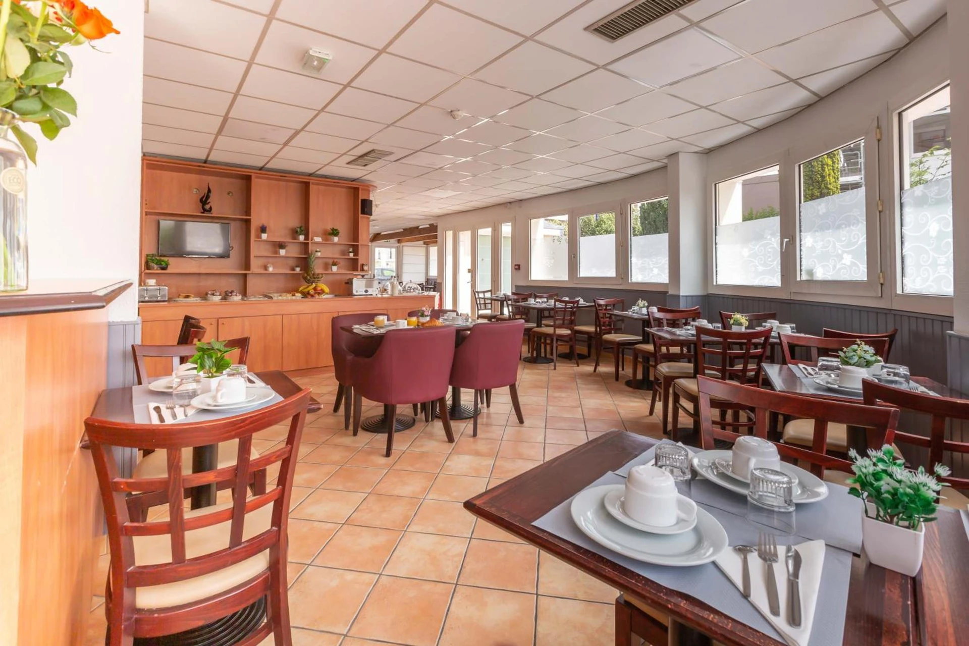 Organiser un séminaire d'entreprise : HOTEL l'EAUBONNE à eaubonne