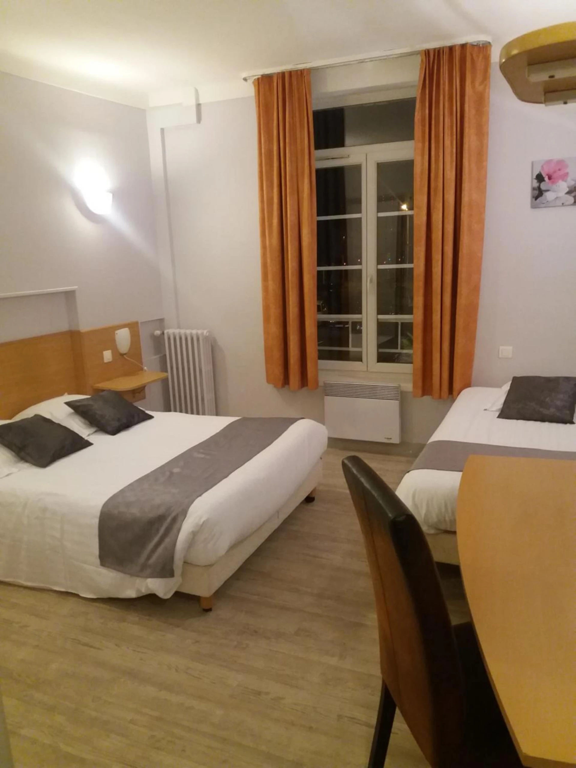 Chambre disponible pour un séminaire d'entreprise à L'Ecailler - Ouistreham