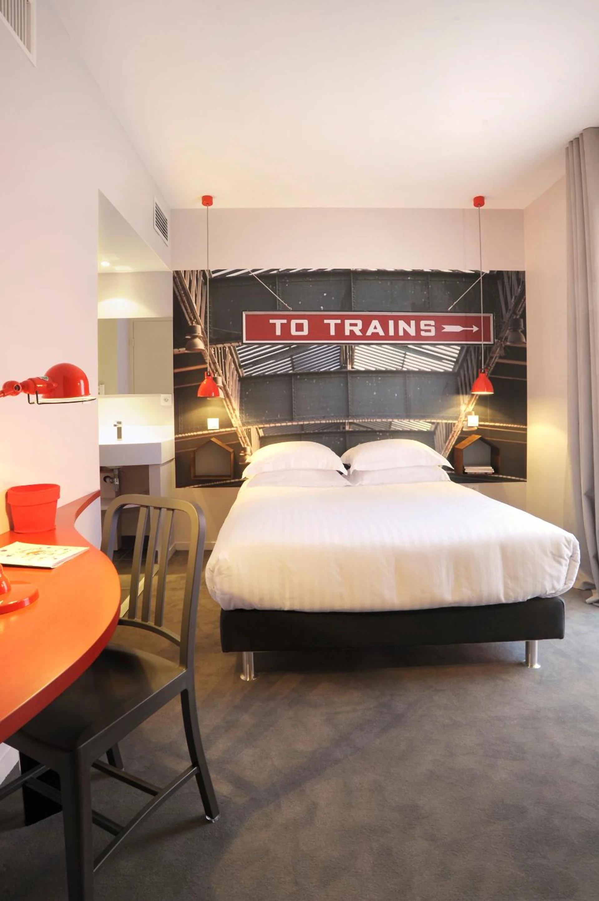 Chambre disponible pour un séminaire d'entreprise à L’Échappée Belle - LʼIsle-Jourdain