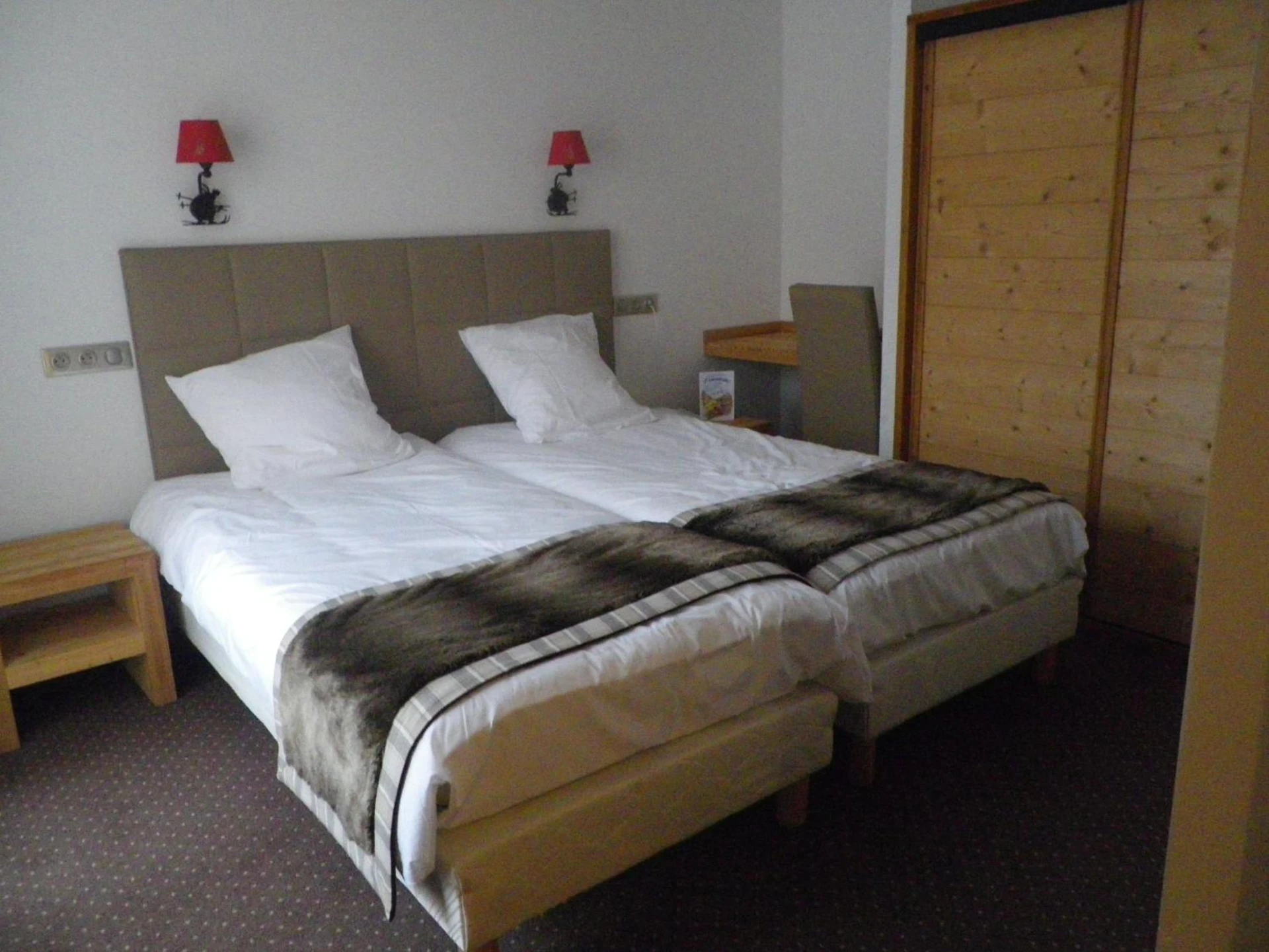 Chambre disponible pour un séminaire d'entreprise à Hôtel L'Ensoleillé - La Chapelle-dʼAbondance