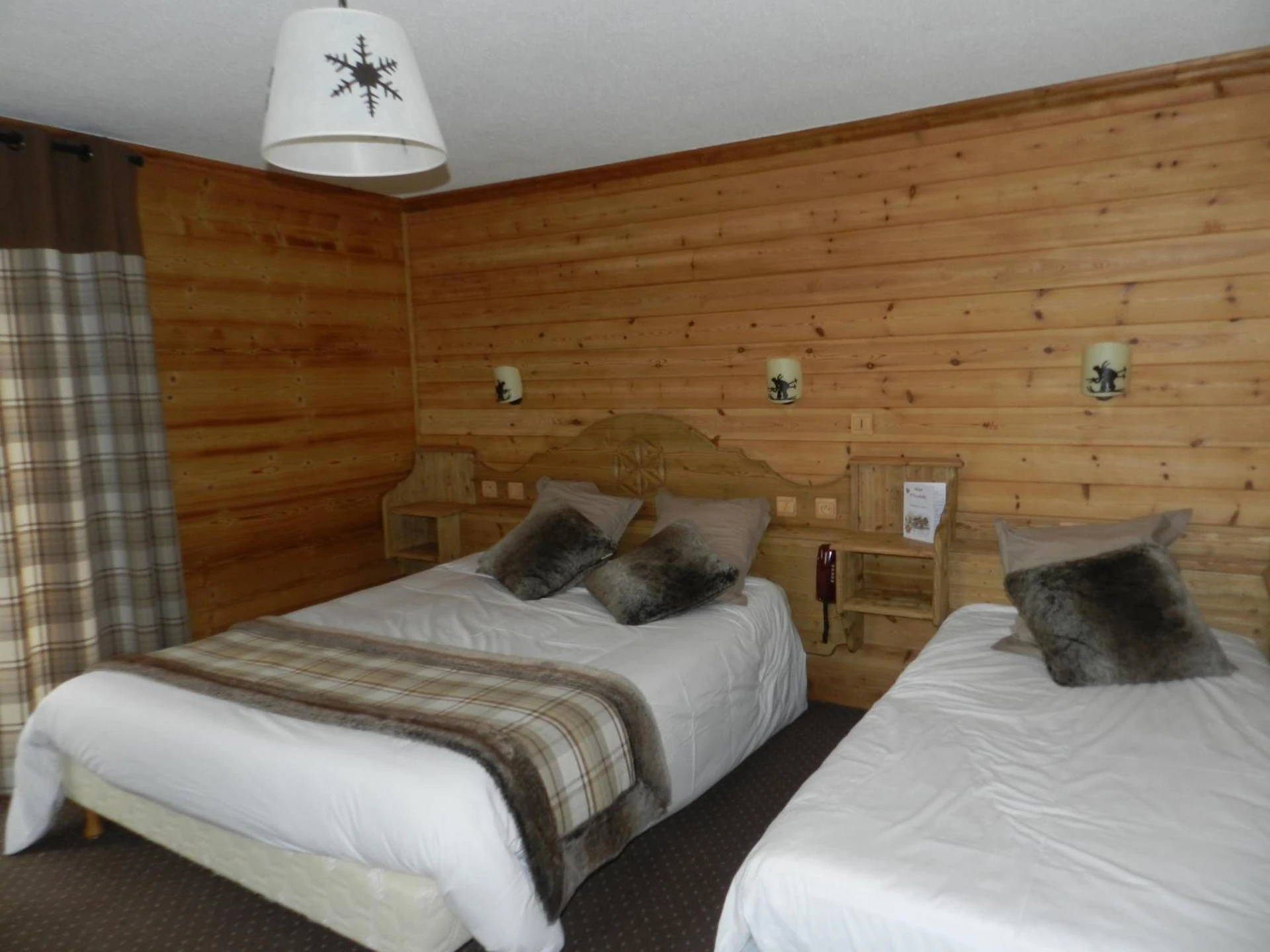 Magnifique chambre pour un séminaire d'entreprise à Hôtel L'Ensoleillé - La Chapelle-dʼAbondance