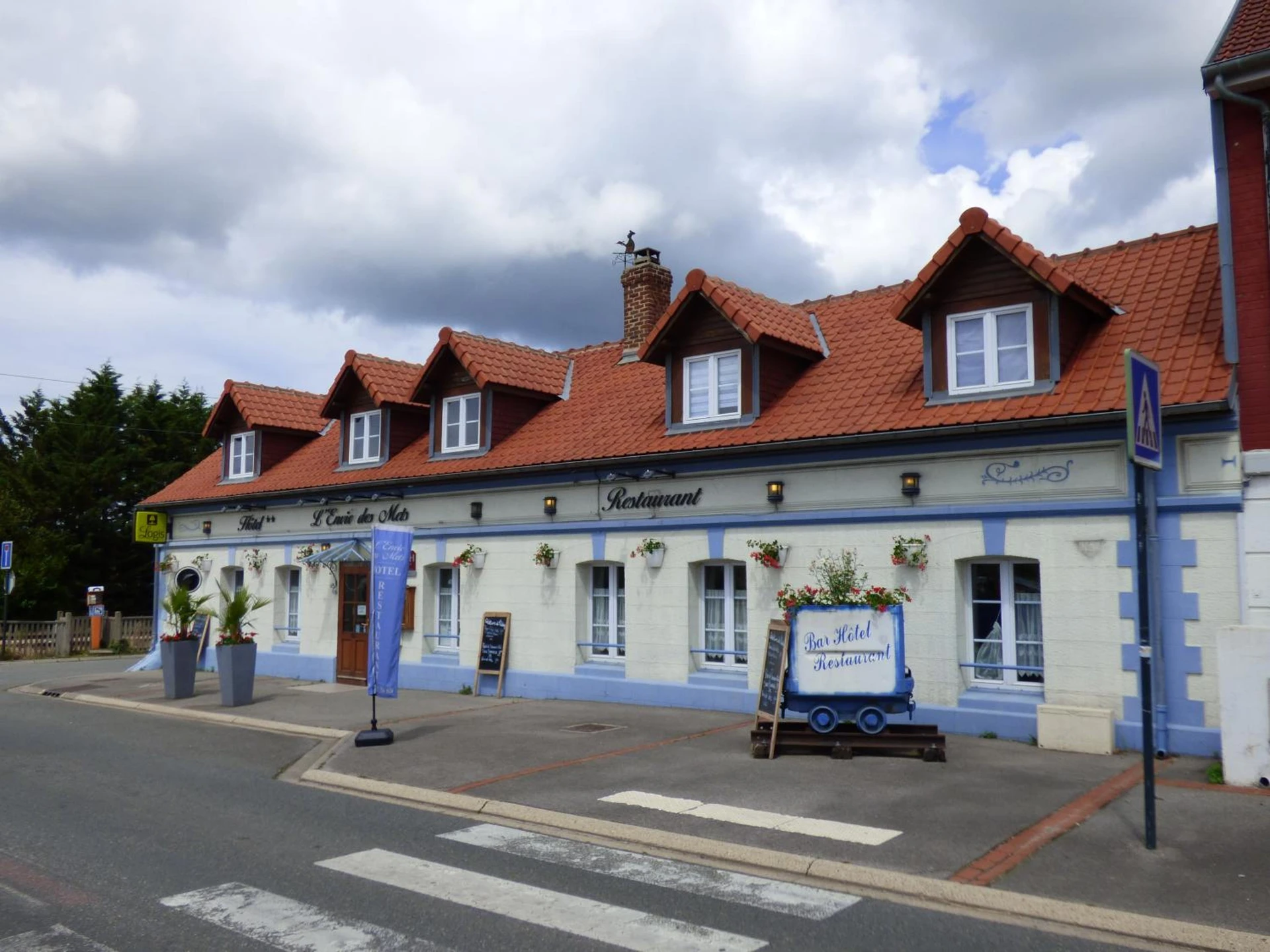 Organiser un séminaire d'entreprise : LOGIS - Hôtel & restaurant "L'envie des mets" à rang-du-fliers